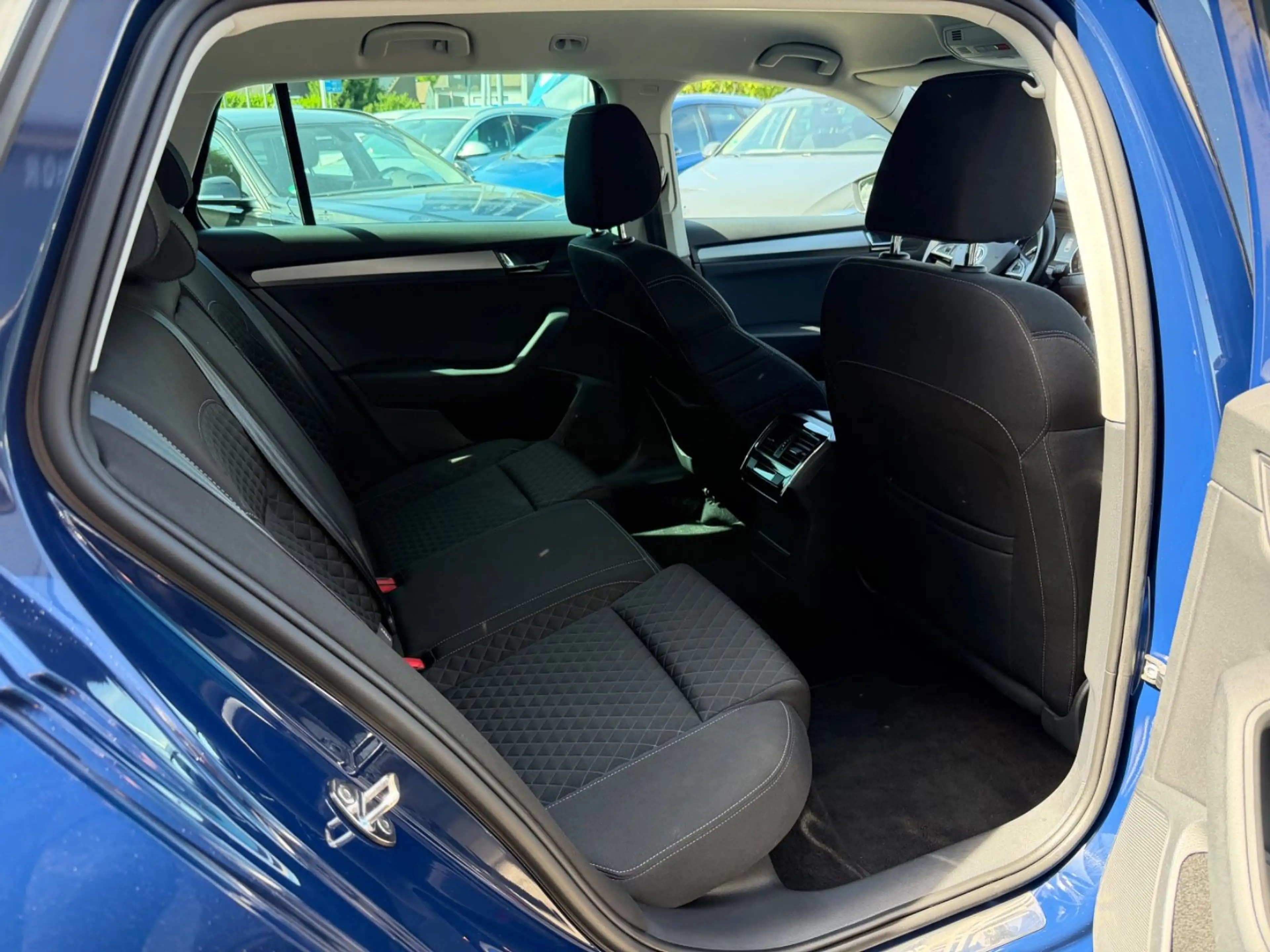 Skoda Superb Combi Style — photo 13