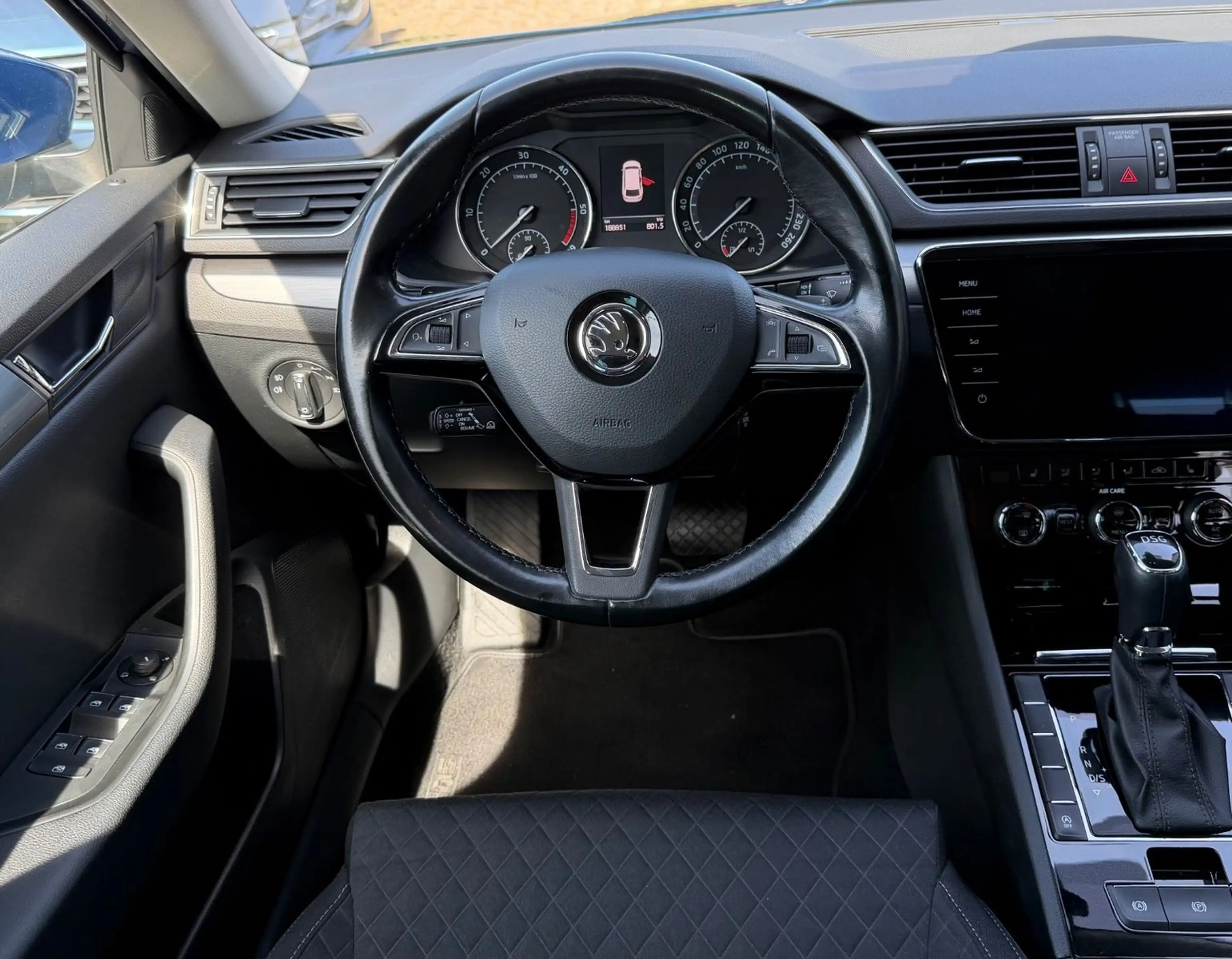 Skoda Superb Combi Style — photo 11