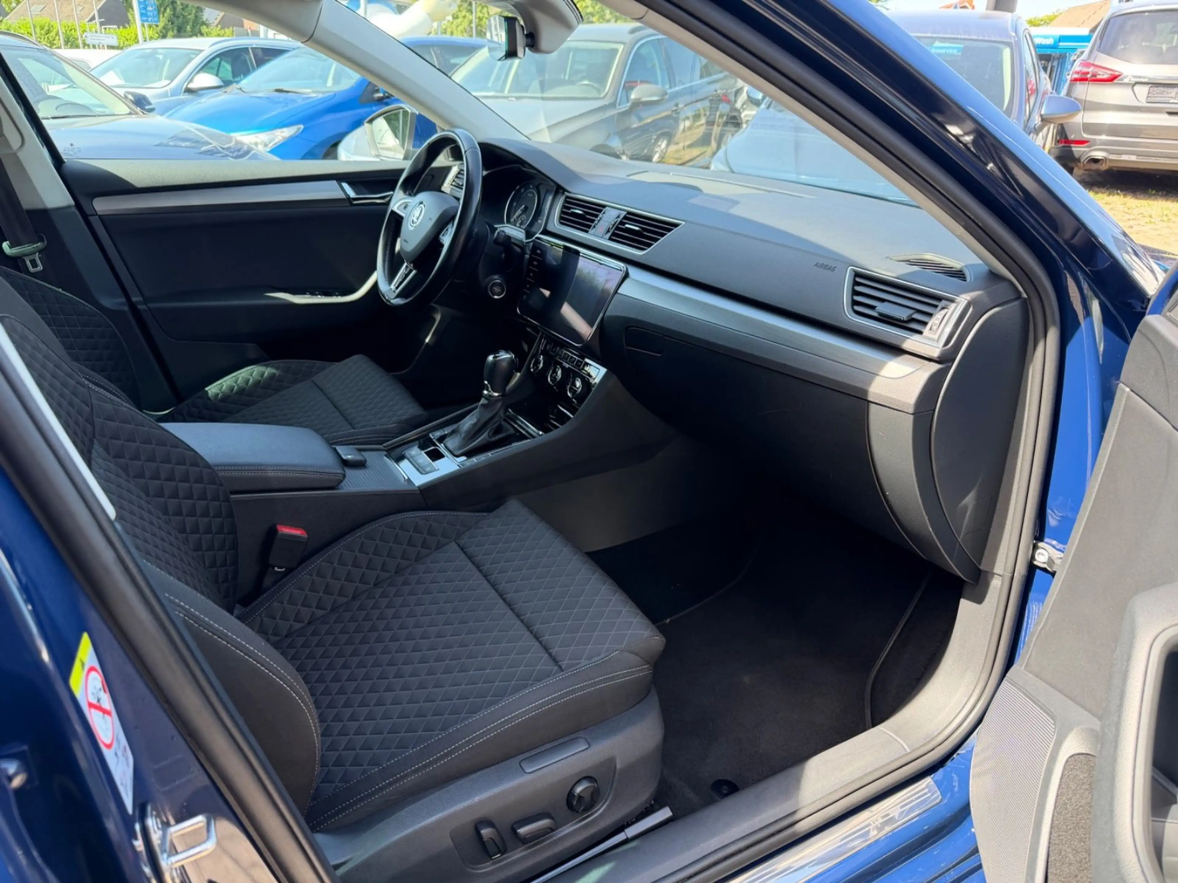 Skoda Superb Combi Style — photo 12