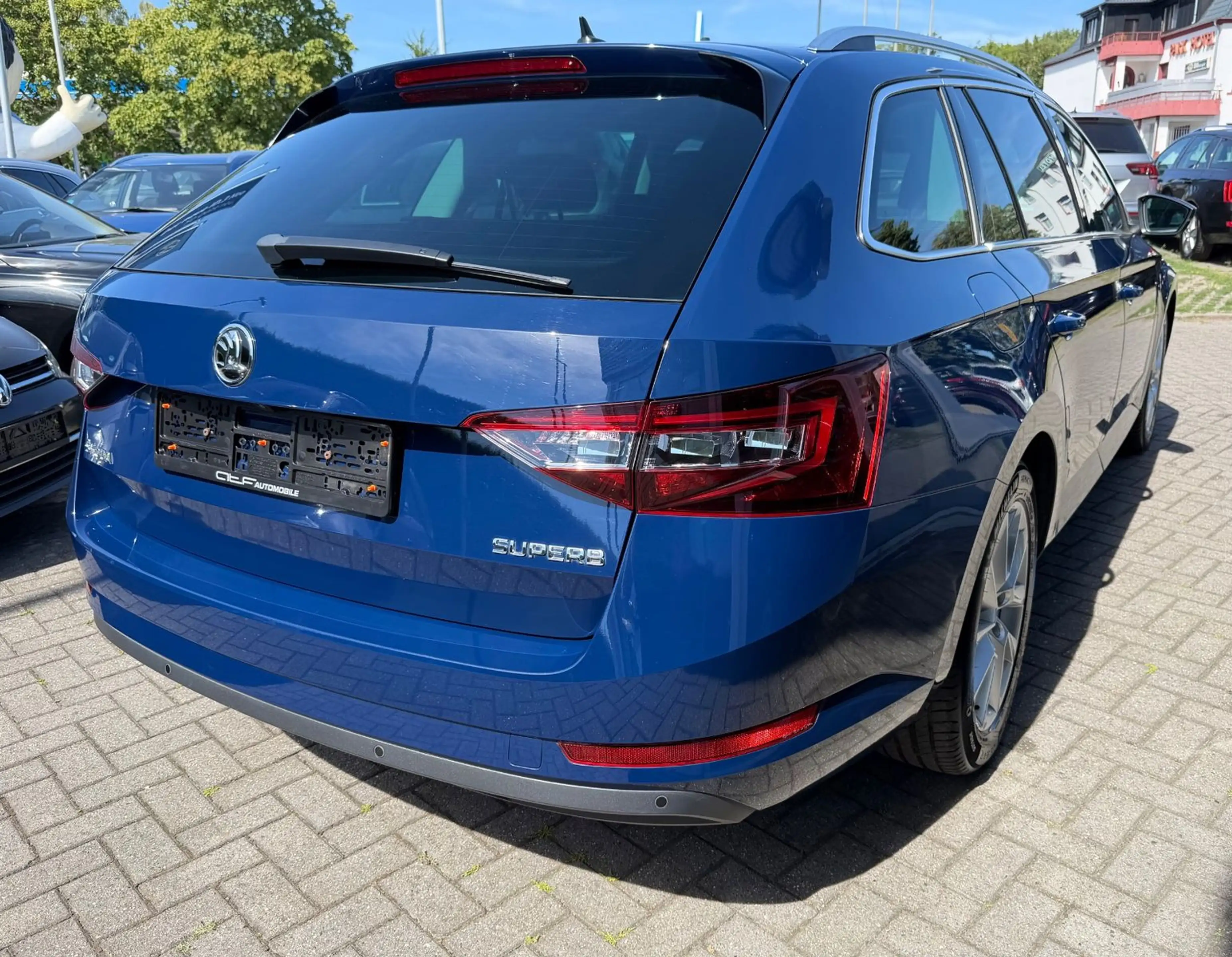 Skoda Superb Combi Style — photo 3