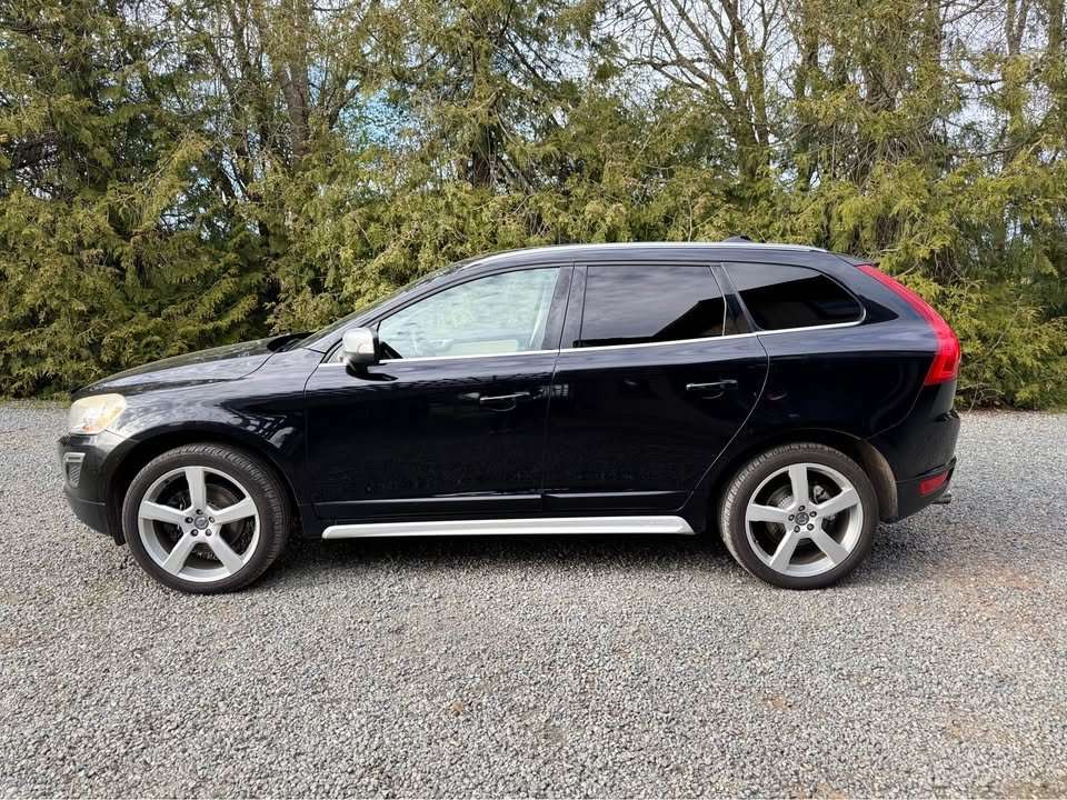 2012 Volvo XC60 T6 R-Design