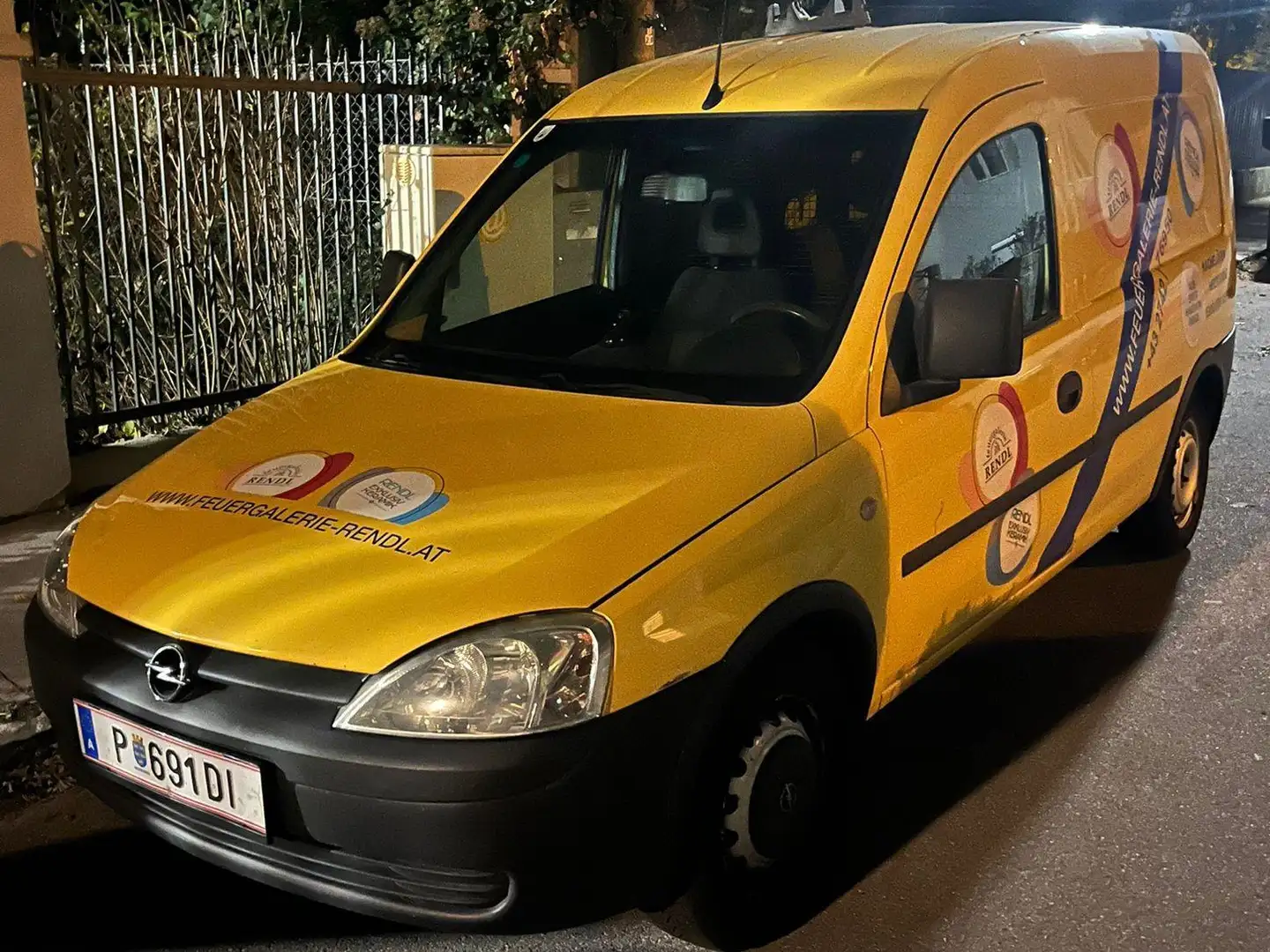 Opel Combo 1,3 CDTI Gelb - 2