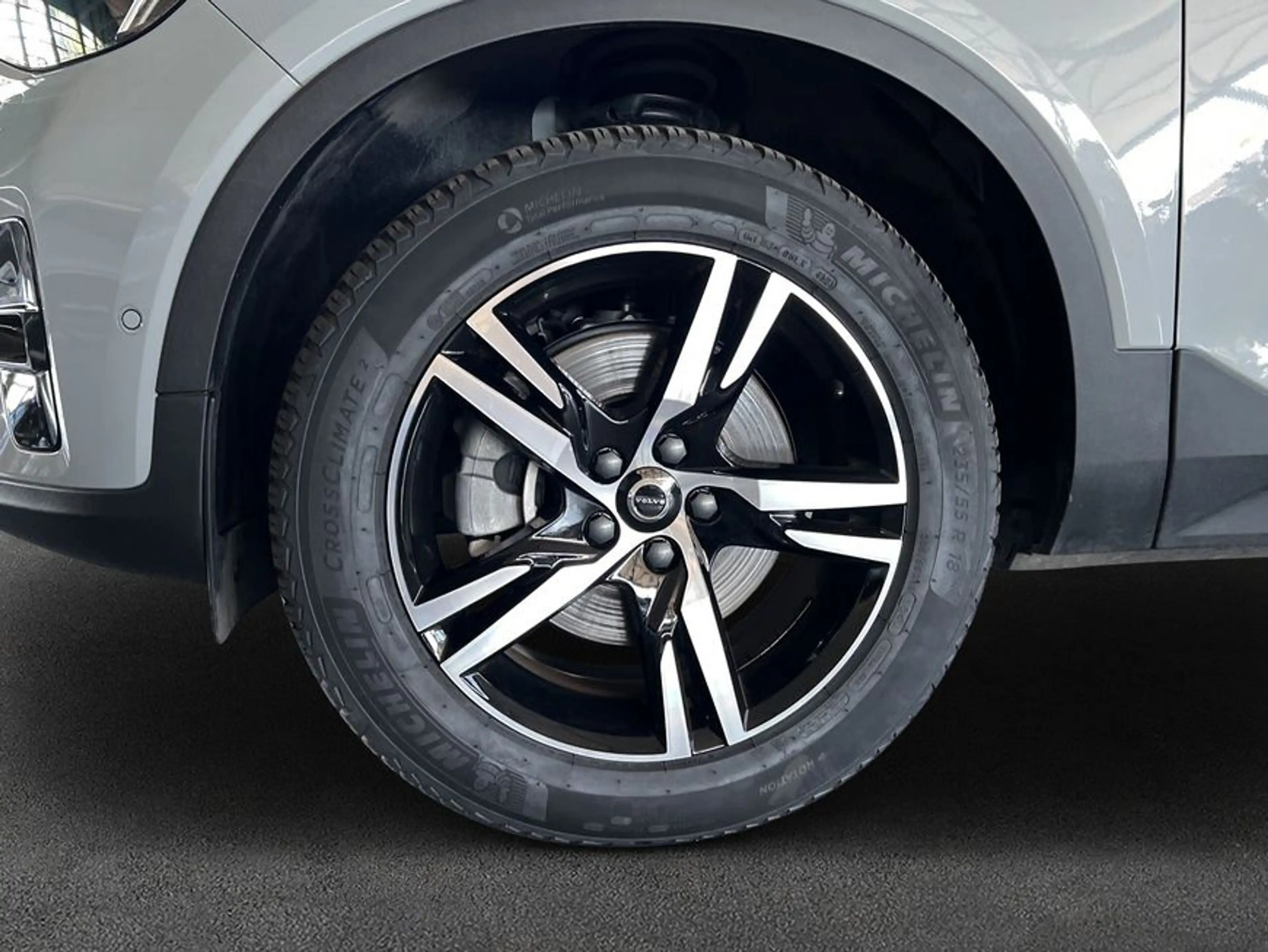 Volvo XC40 XC40 B4 B DKG Plus Dark — photo 7