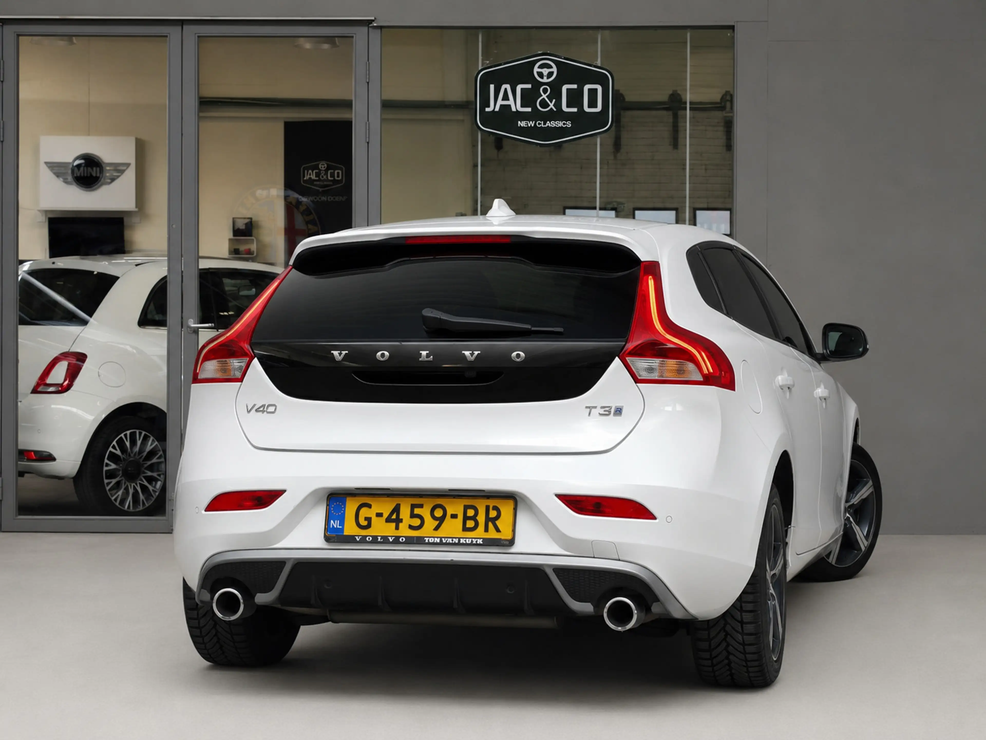 Volvo V40 1.5 T3 Polar+ Sport-Harman Kardon — photo 12
