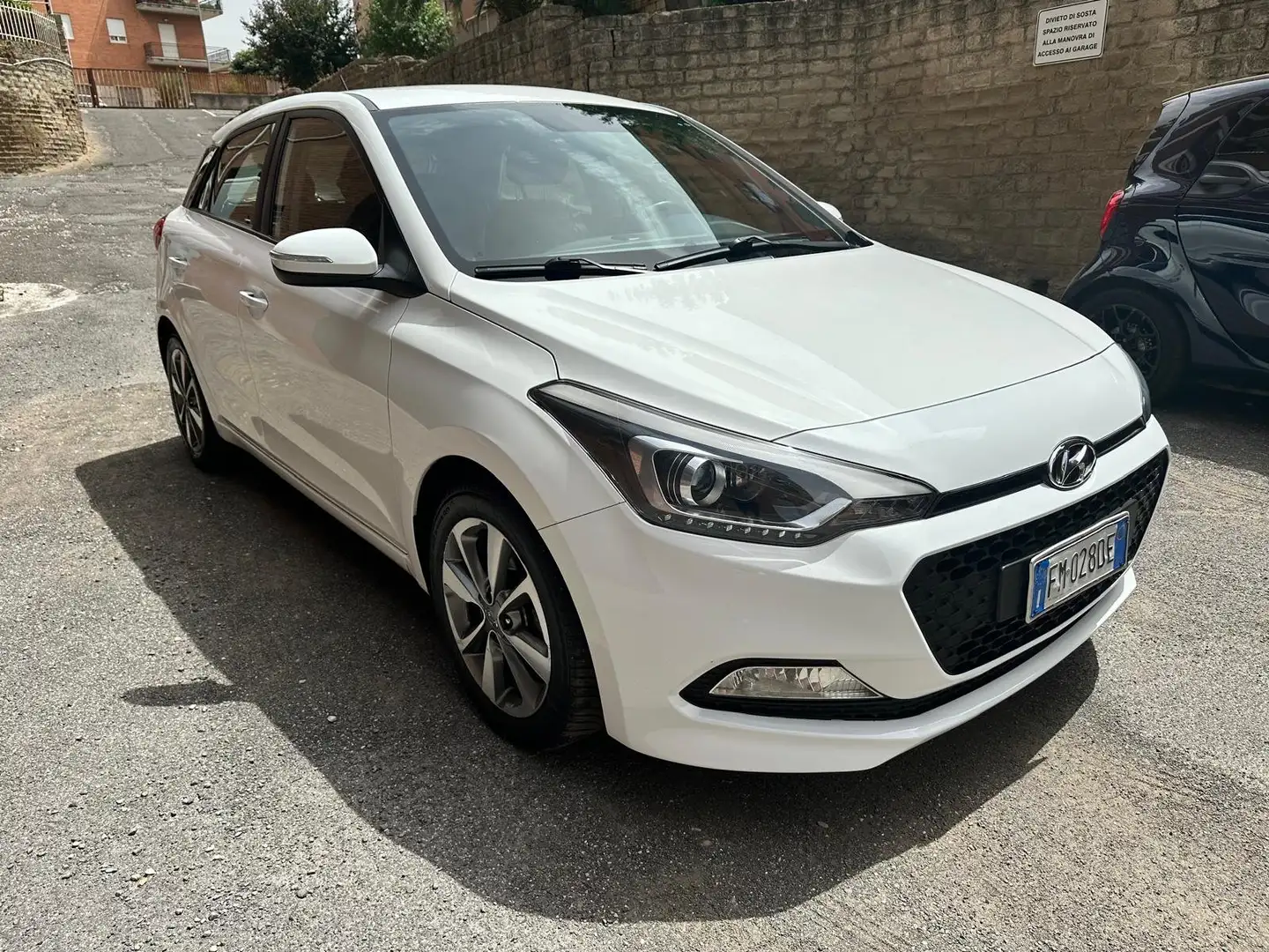 Hyundai i20 *euro6*5porte*led* Bianco - 2