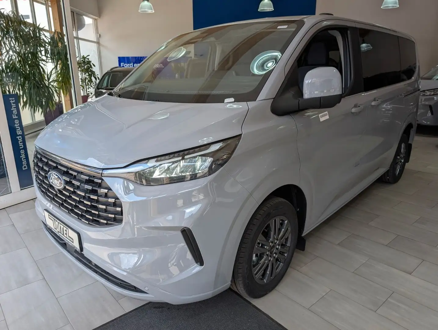 Ford Tourneo Custom L1 Titanium 5Jahre Garantie!* Grau - 1