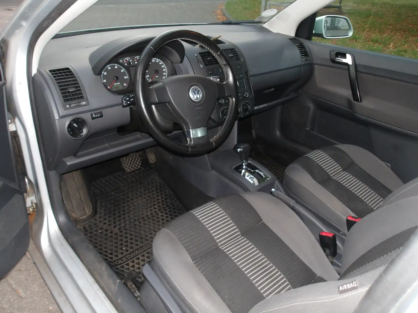 Volkswagen Polo 1.4 Aut. United Argent - 2