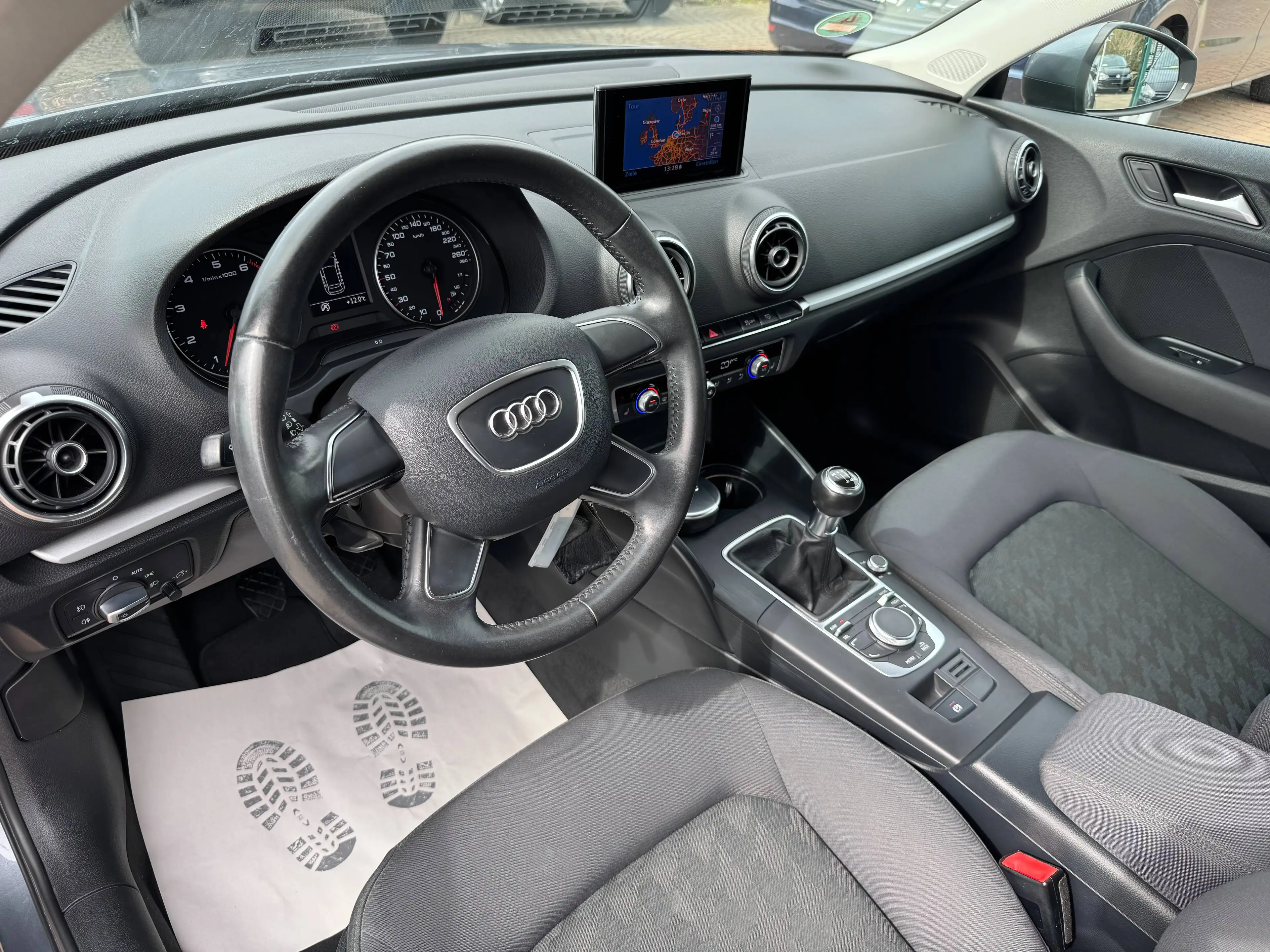 Audi A3 attraction-NAV+PDC+Shzg.. — photo 12