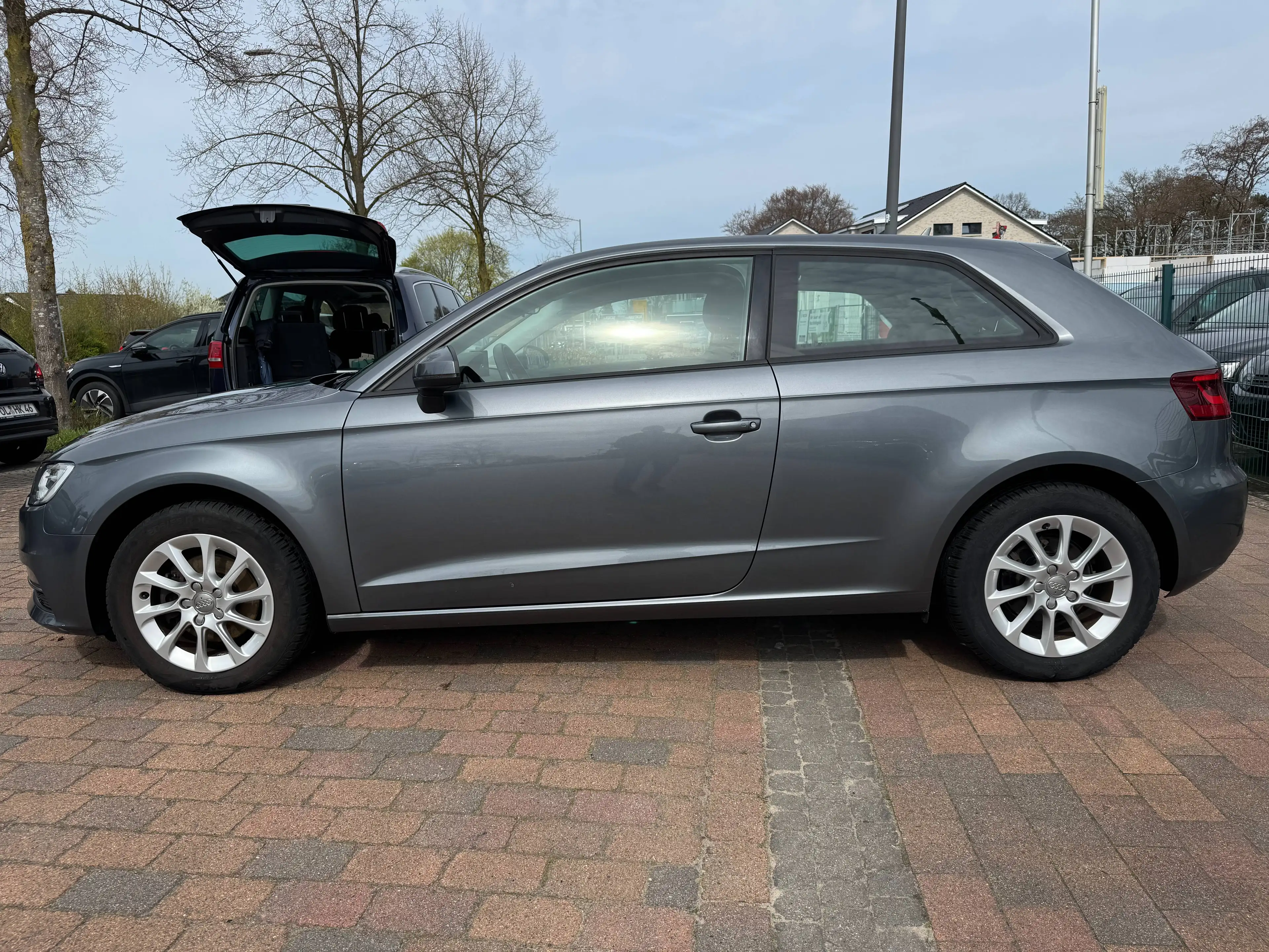 Audi A3 attraction-NAV+PDC+Shzg.. — photo 11