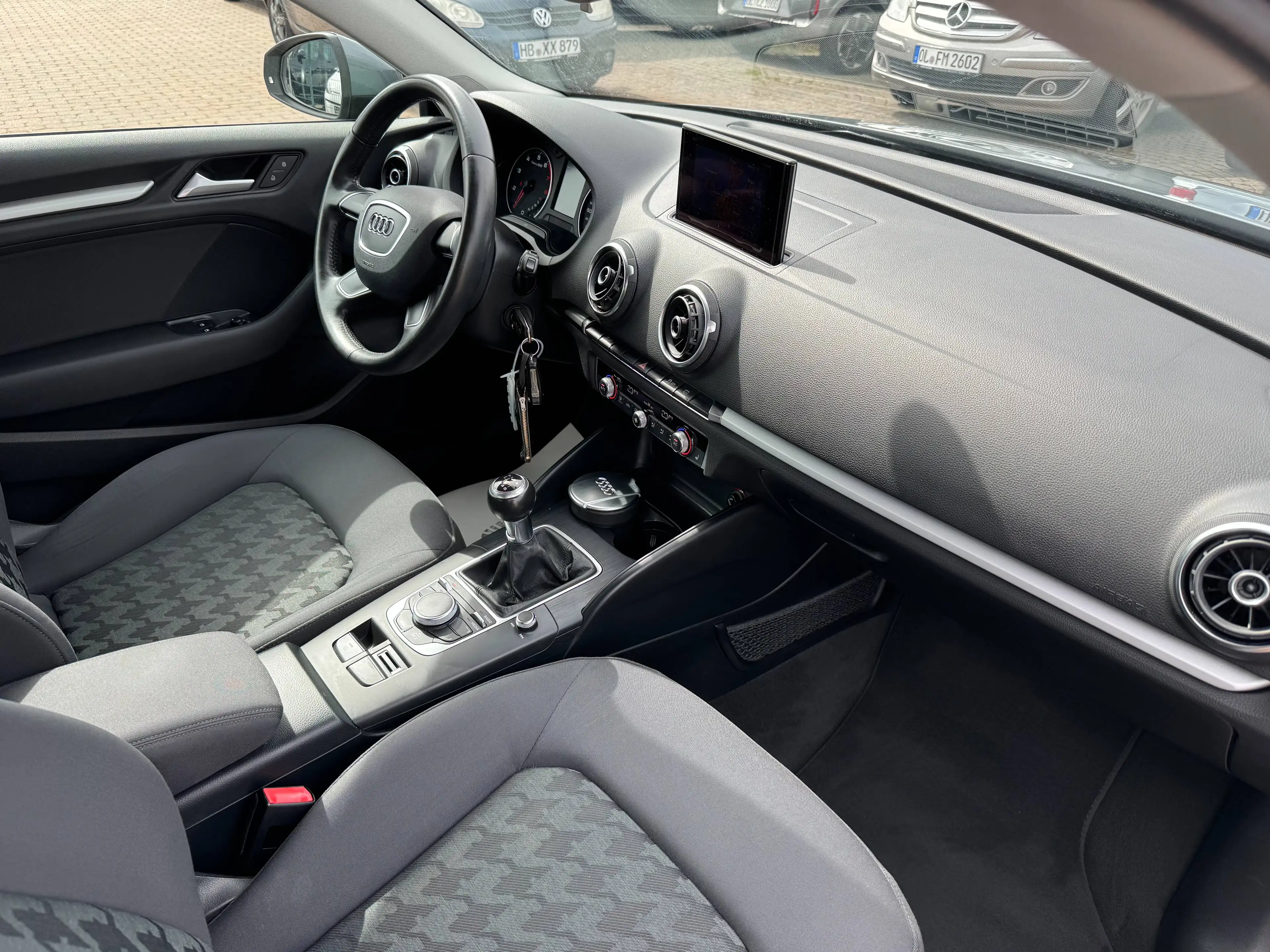 Audi A3 attraction-NAV+PDC+Shzg.. — photo 5