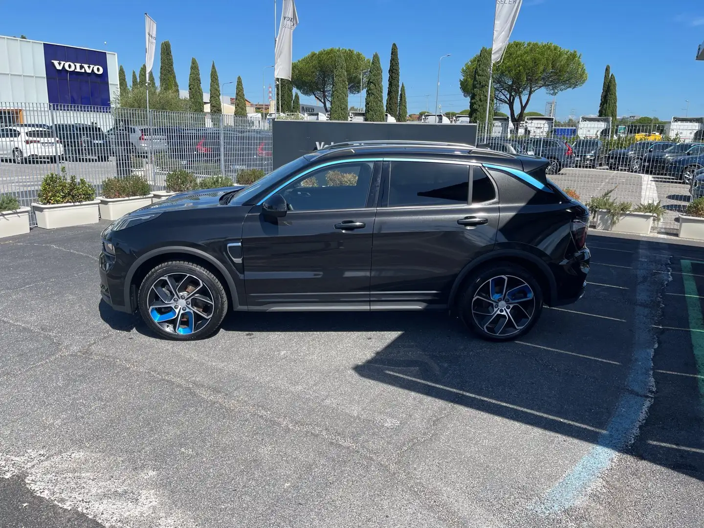 Lynk & Co 01 01 PHEV Nero - 2