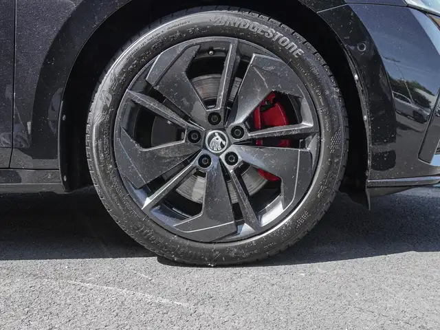 Skoda Octavia view 7