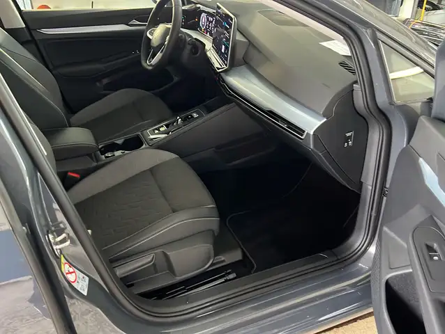 Volkswagen Golf view 22