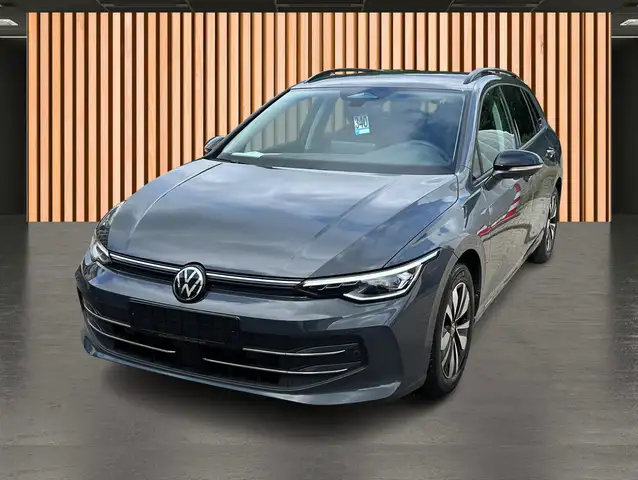 Volkswagen Golf view 2