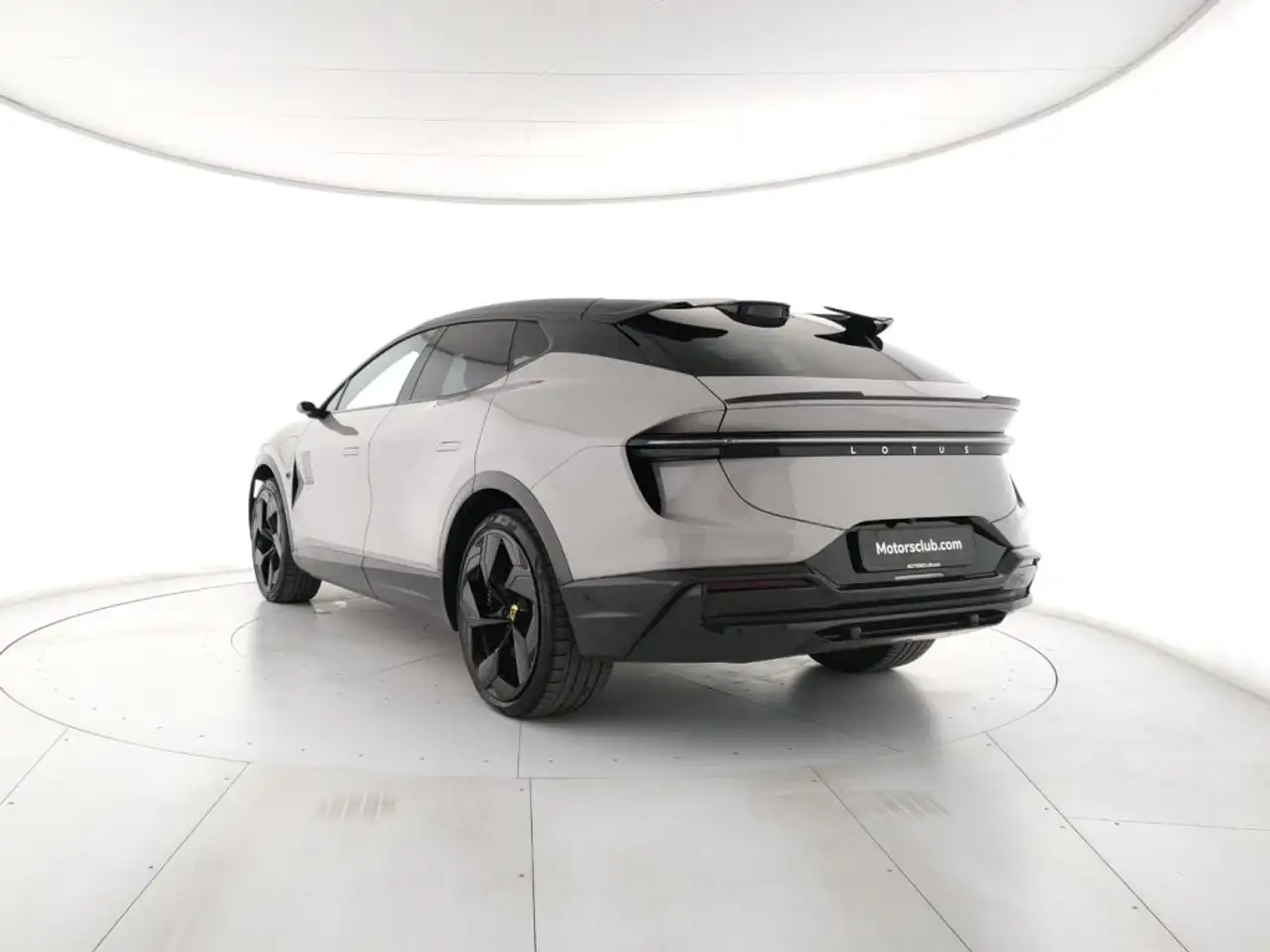 Lotus Eletre 2025