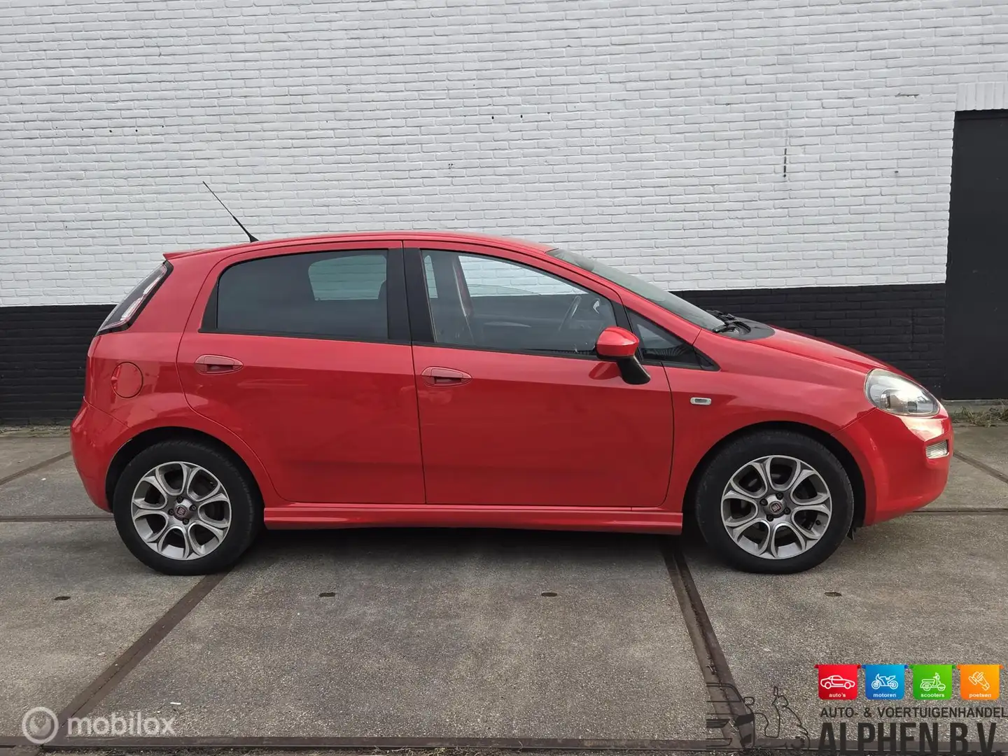 Fiat Punto Evo 0.9 TwinAir Lounge - Airco - Nap - Rood - 2