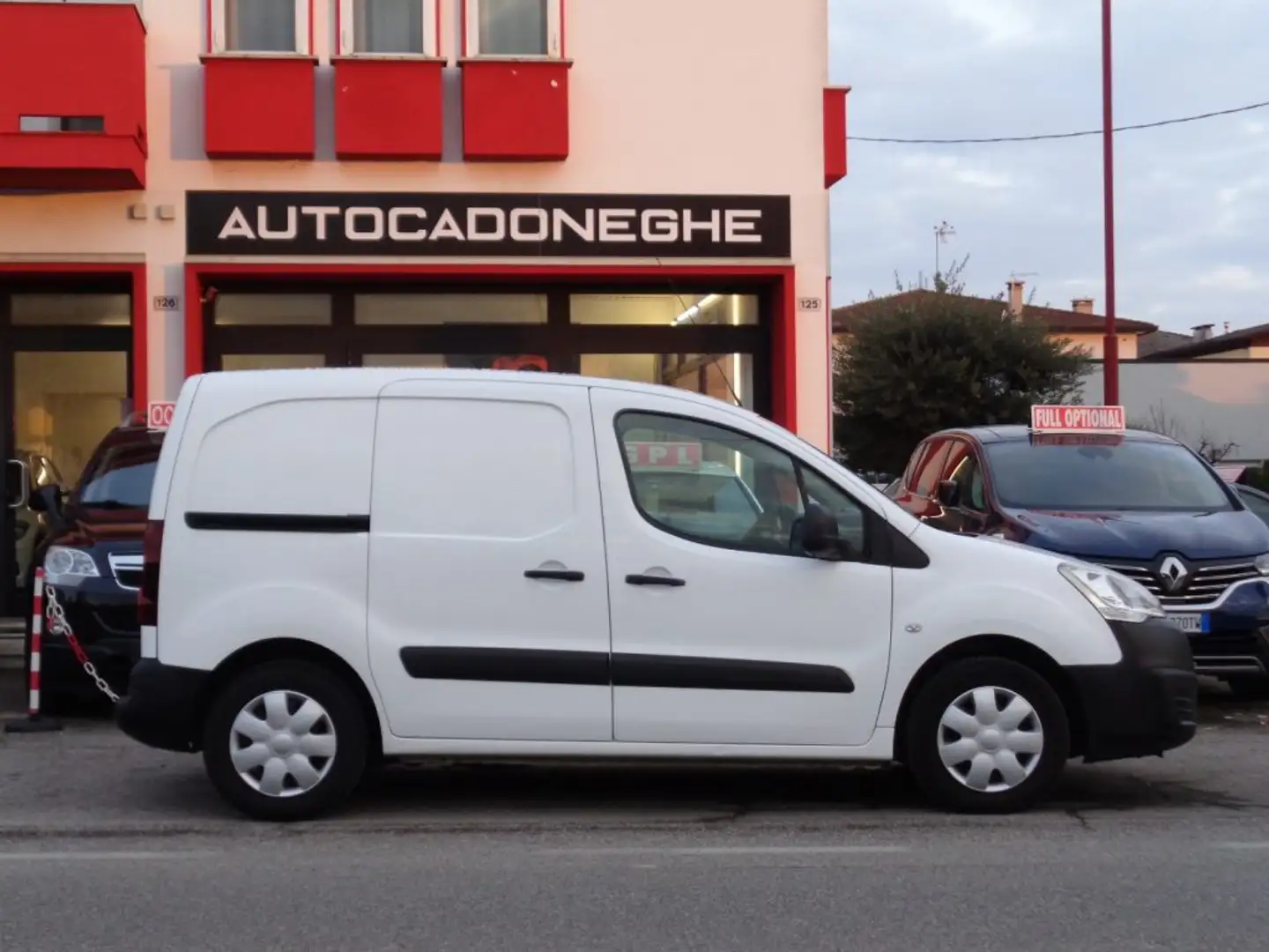 Peugeot Partner 1.6hdi CAMBIO NUOVO 3 posti GARANZIA,km certific. Bianco - 1