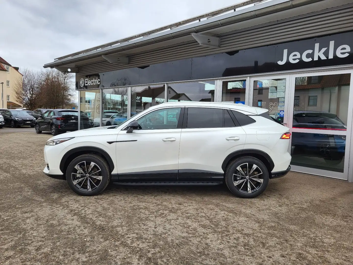 MG HS PlugIn Luxury inkl. Überführung Weiß - 2