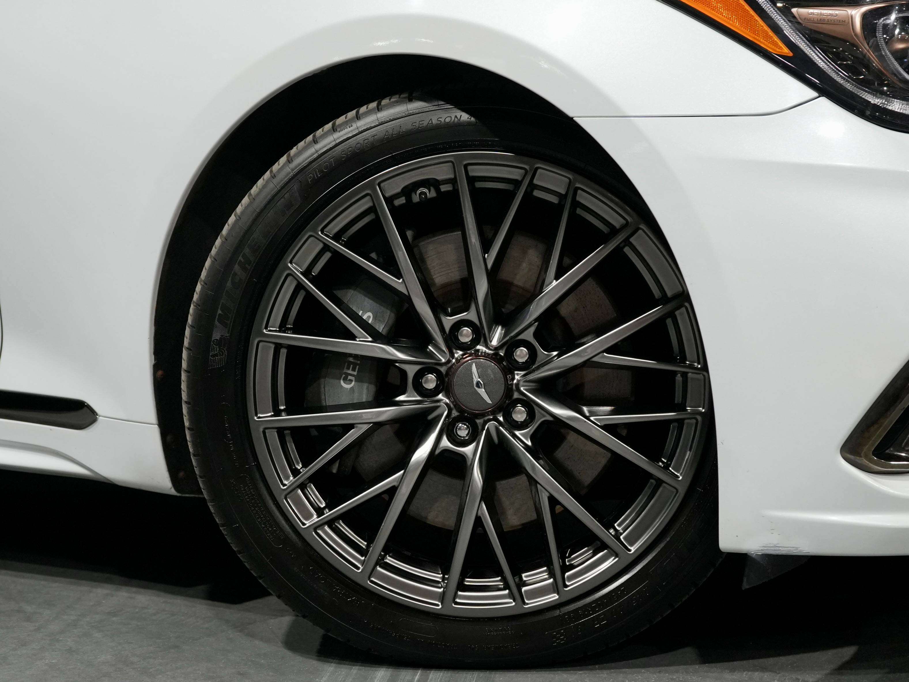 2018 Genesis G80