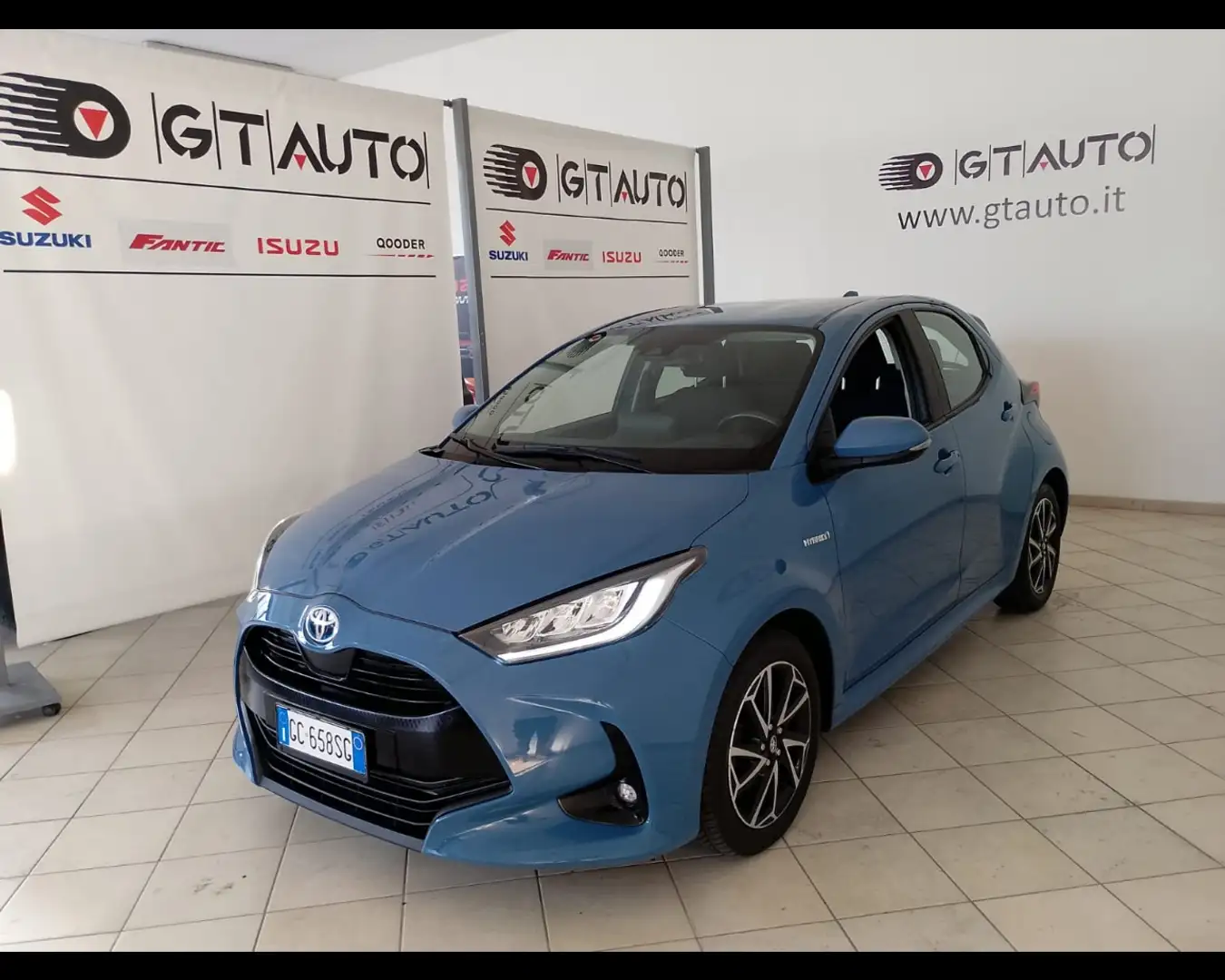 Toyota Yaris 1.5 Hybrid 5 porte Active Bleu - 1