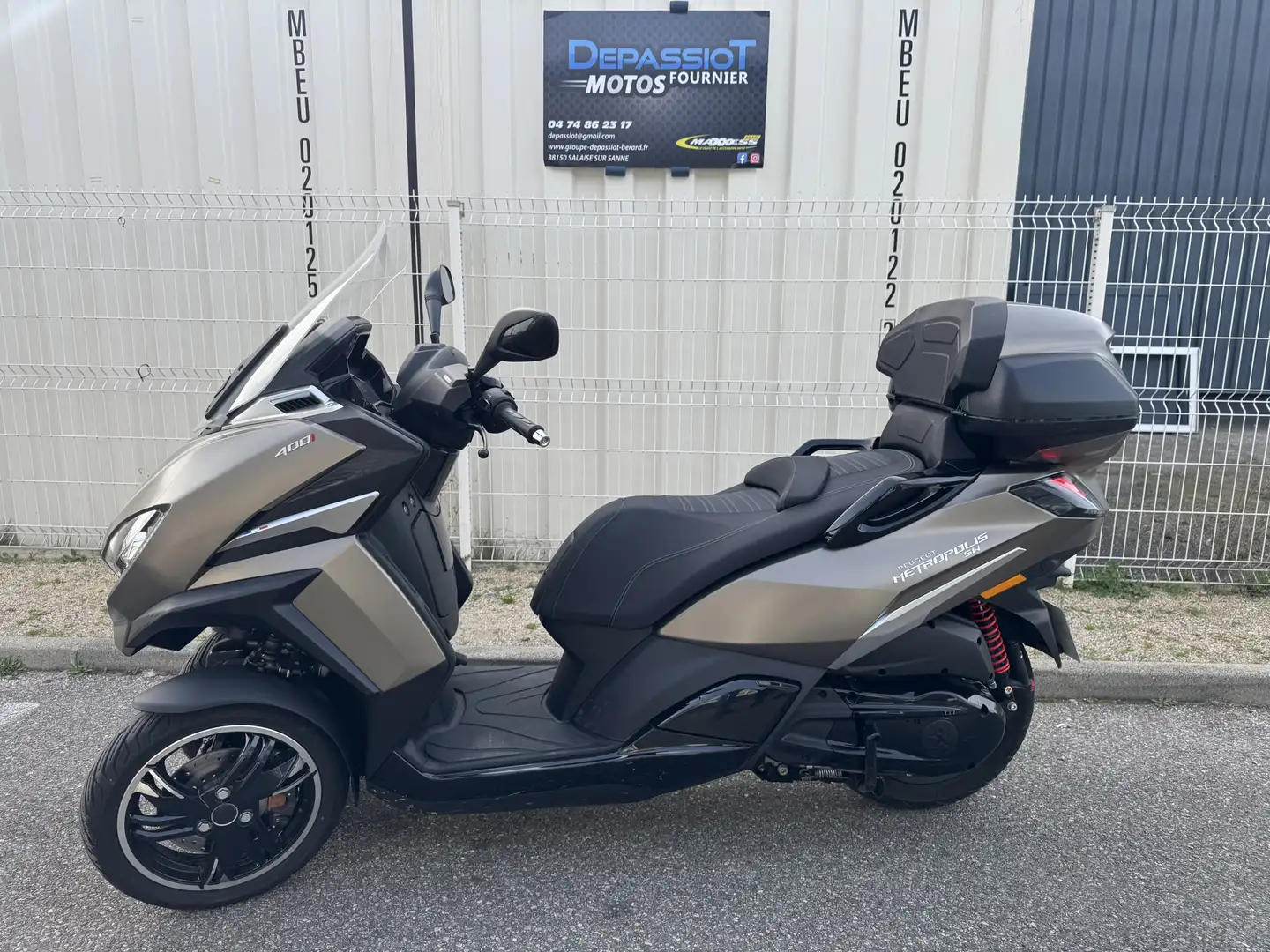 Peugeot Metropolis Marrón - 2