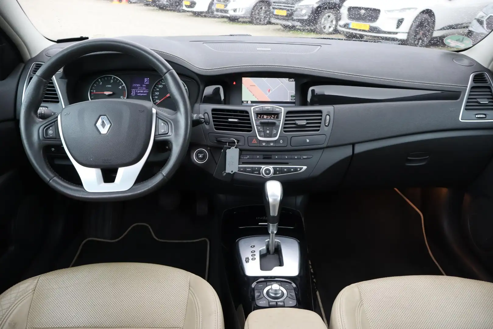 Renault Laguna Estate 2.0 dCi Initiale Climate control, Panoramad Zwart - 2
