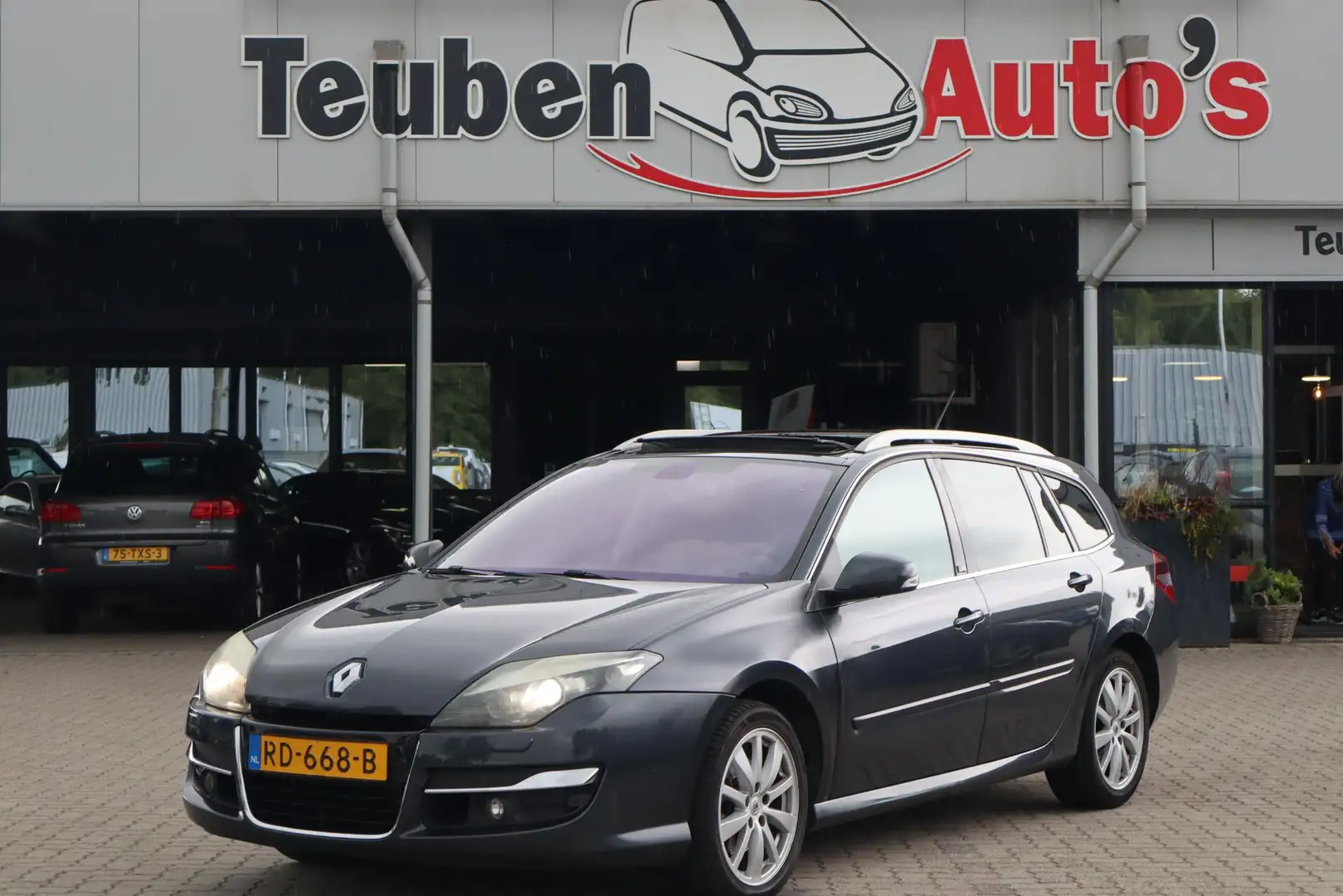 Renault Laguna Estate 2.0 dCi Initiale Climate control, Panoramad Zwart - 1