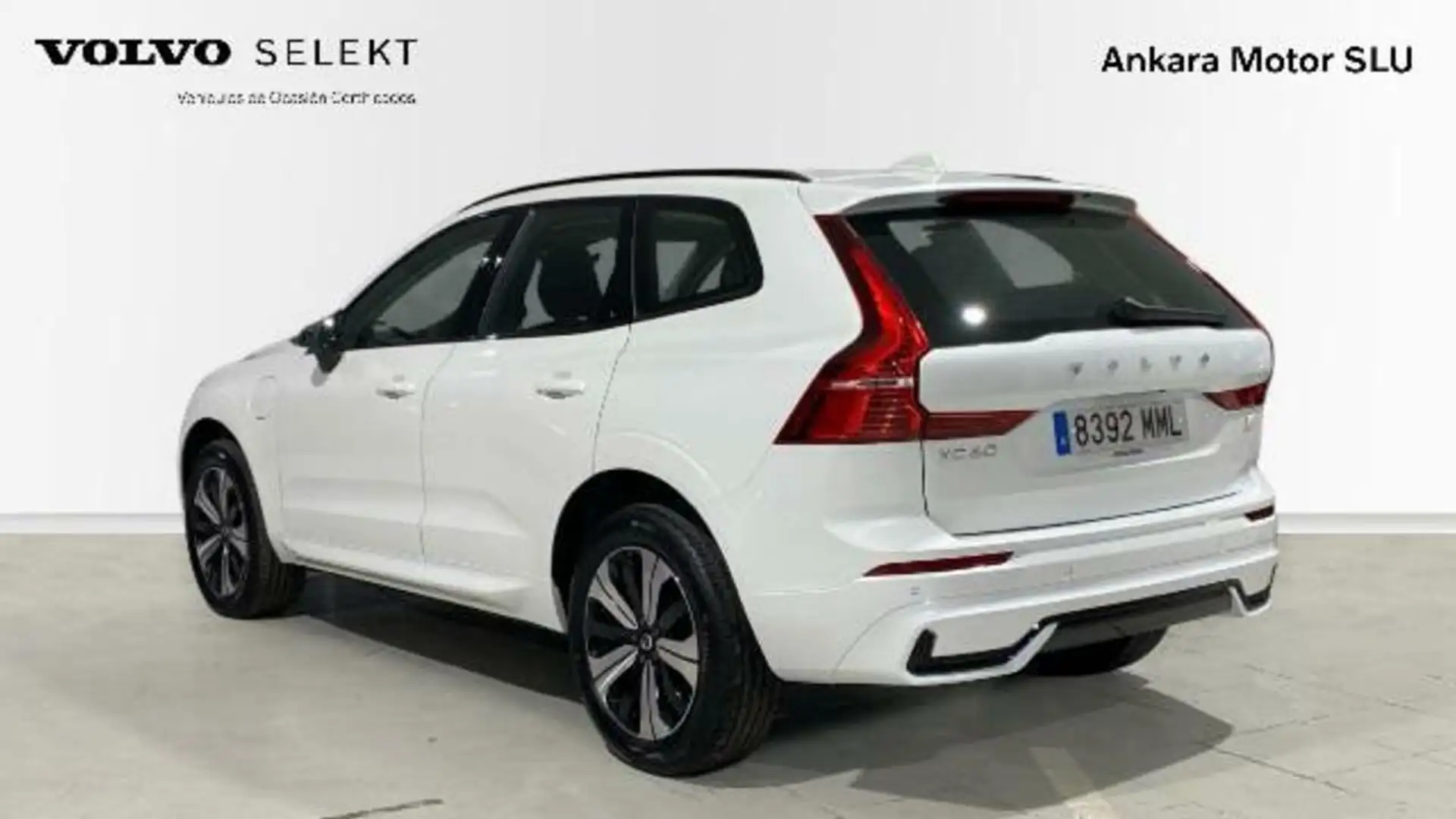 Volvo XC60 Recharge Dark Ultimate T6 Plug-in Hybrid EAWD Auto Blanc - 2