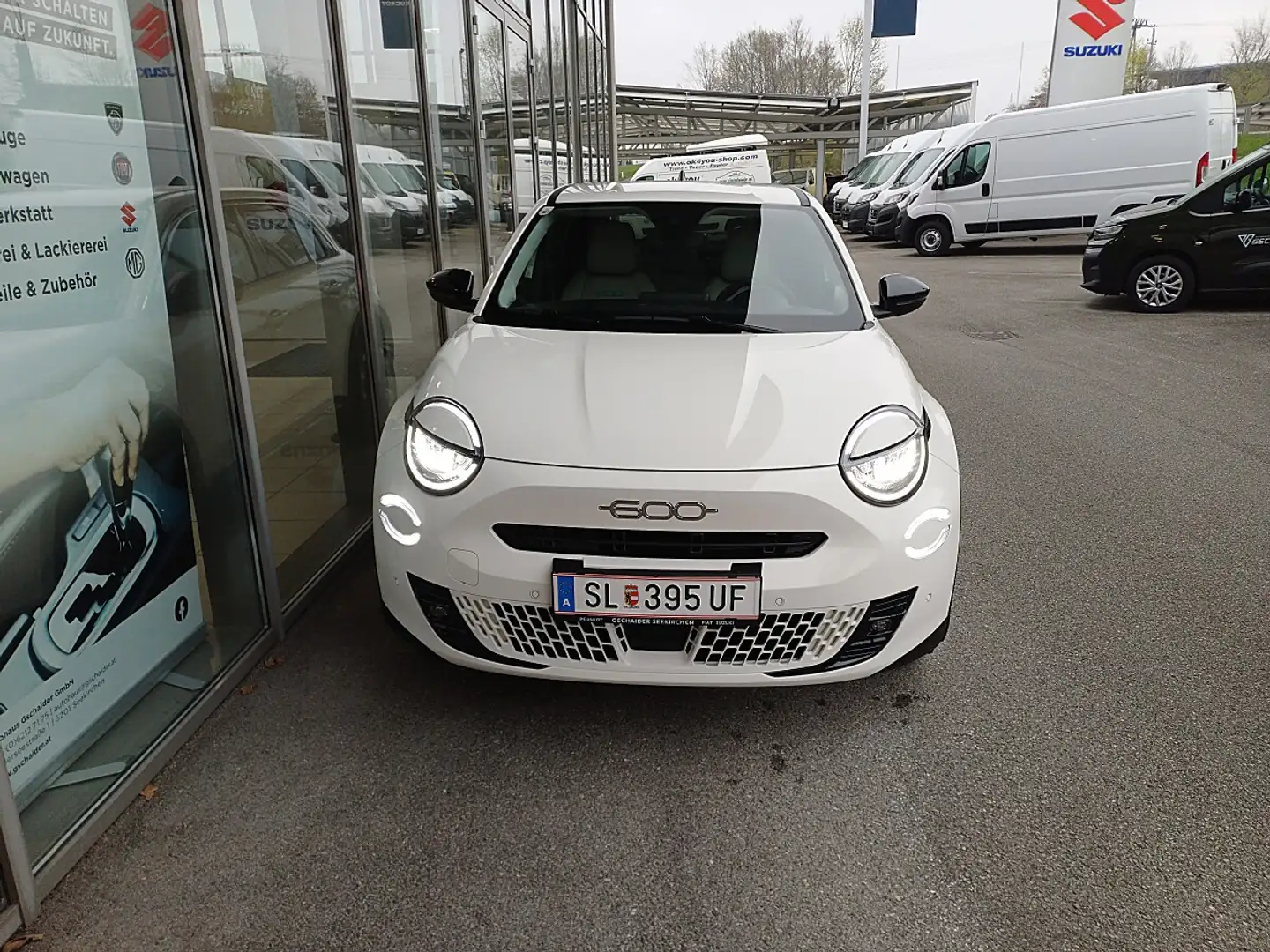 Fiat 600e 600 Elektro 54 kWh La Prima Weiß - 2