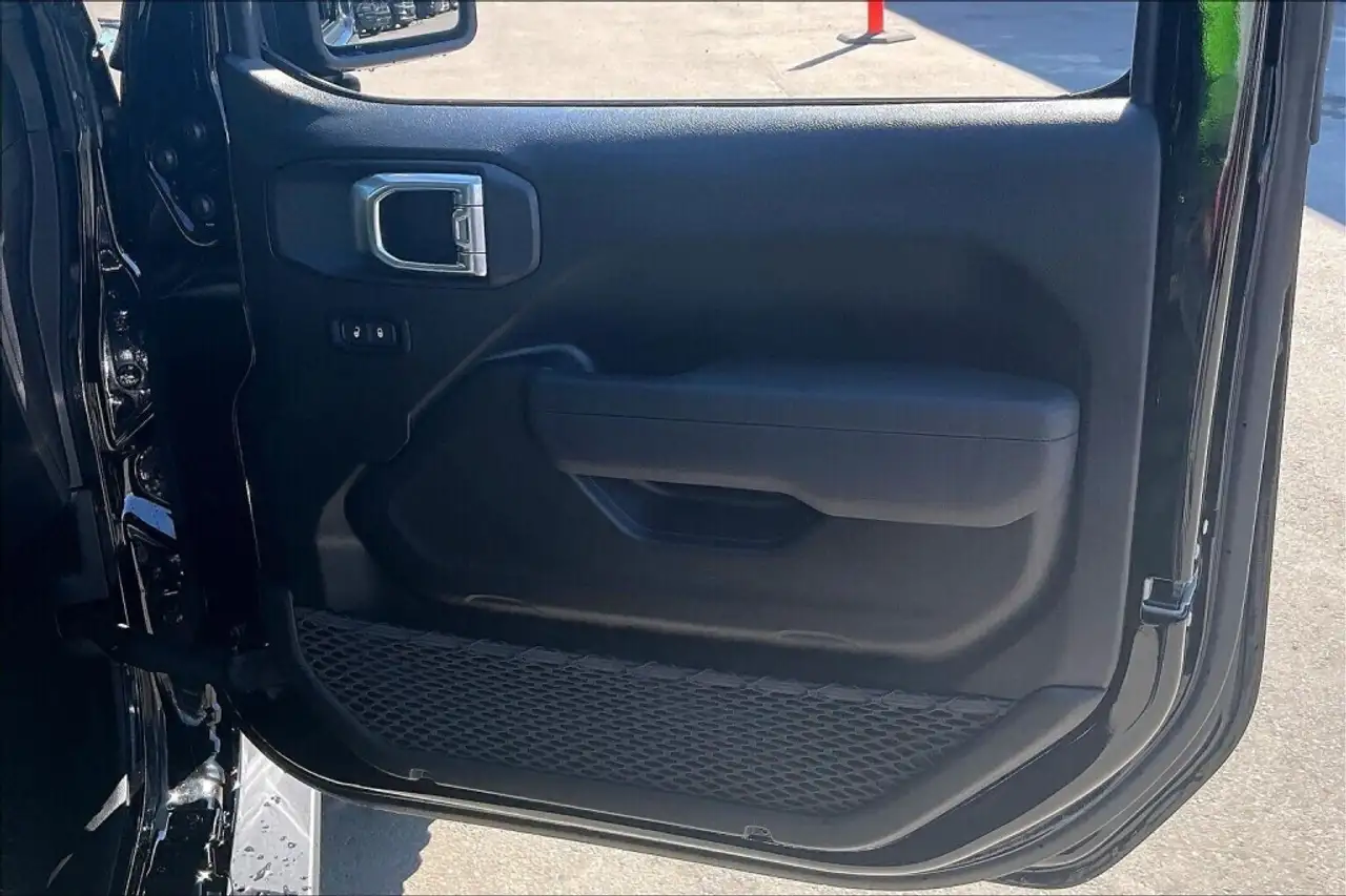 Jeep Gladiator photo Jeep Gladiator