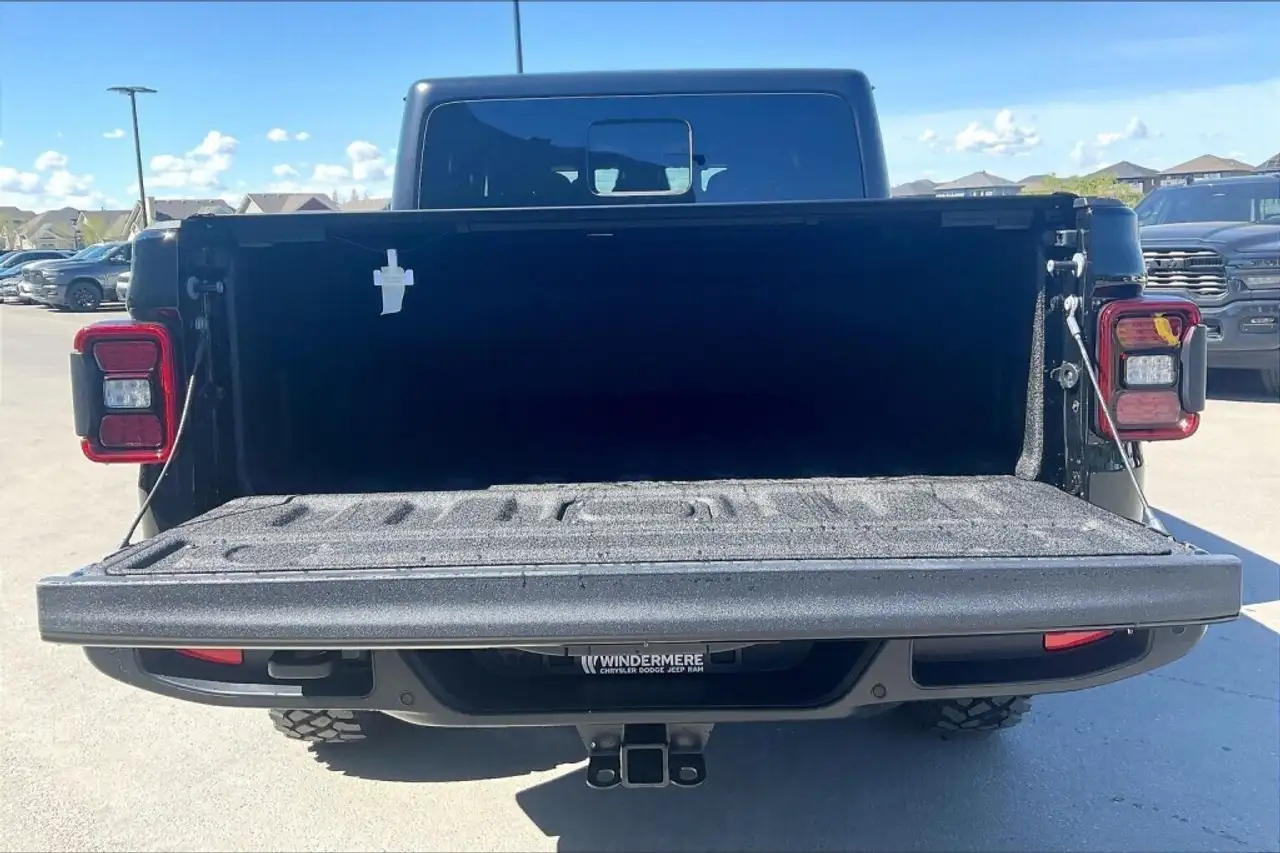 Jeep Gladiator photo Jeep Gladiator