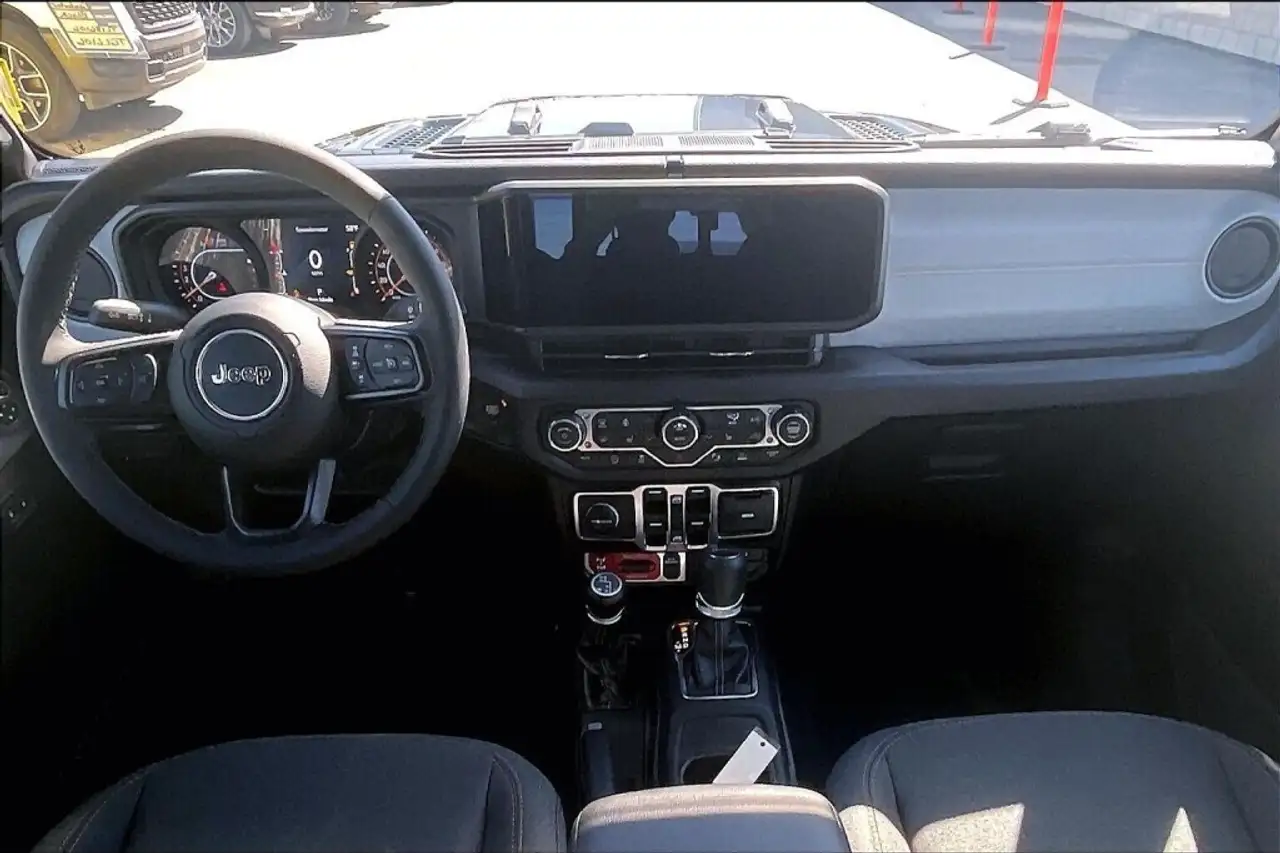 Jeep Gladiator photo Jeep Gladiator