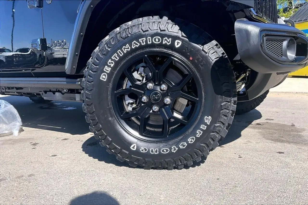Jeep Gladiator photo Jeep Gladiator