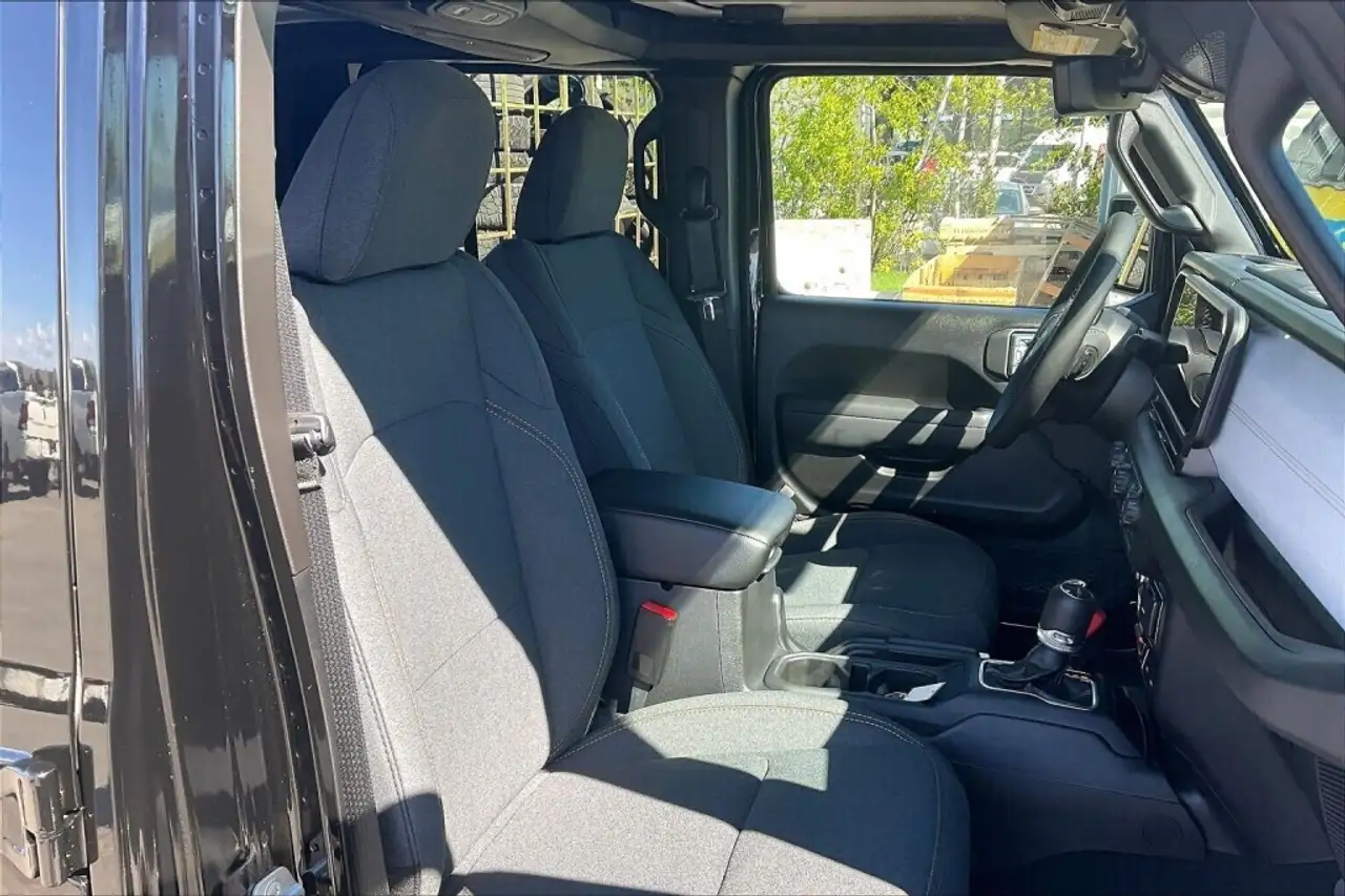 Jeep Gladiator photo Jeep Gladiator