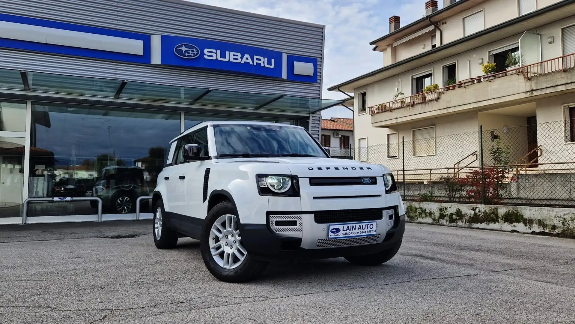 Land Rover Defender 2.0d SD4 AWD 240cv - Gancio Traino Blanc - 1
