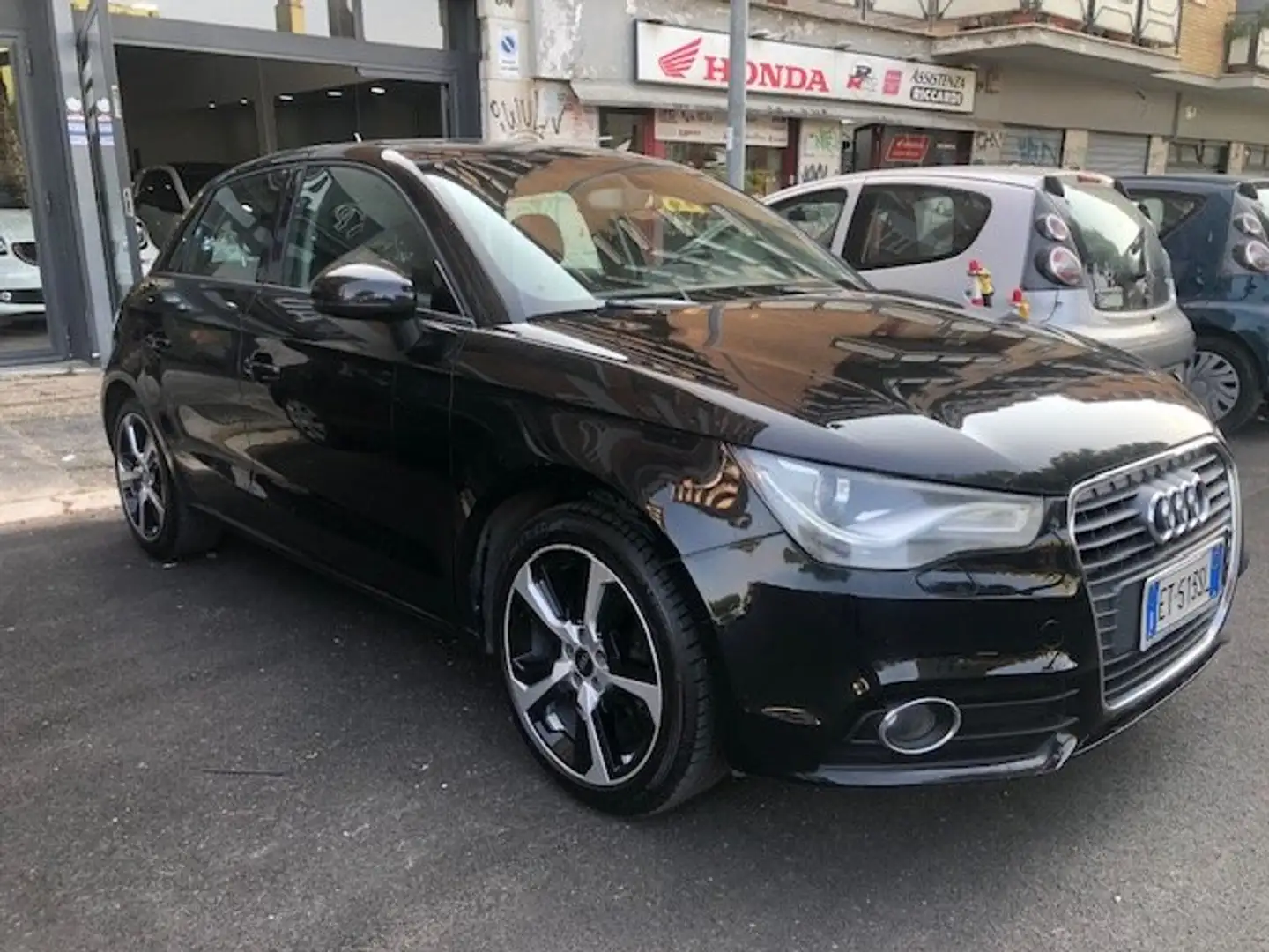 Audi A1 Sportback 5P1.6 td AUTOMATICA NEOPAT CERCHI 17 LED Nero - 1