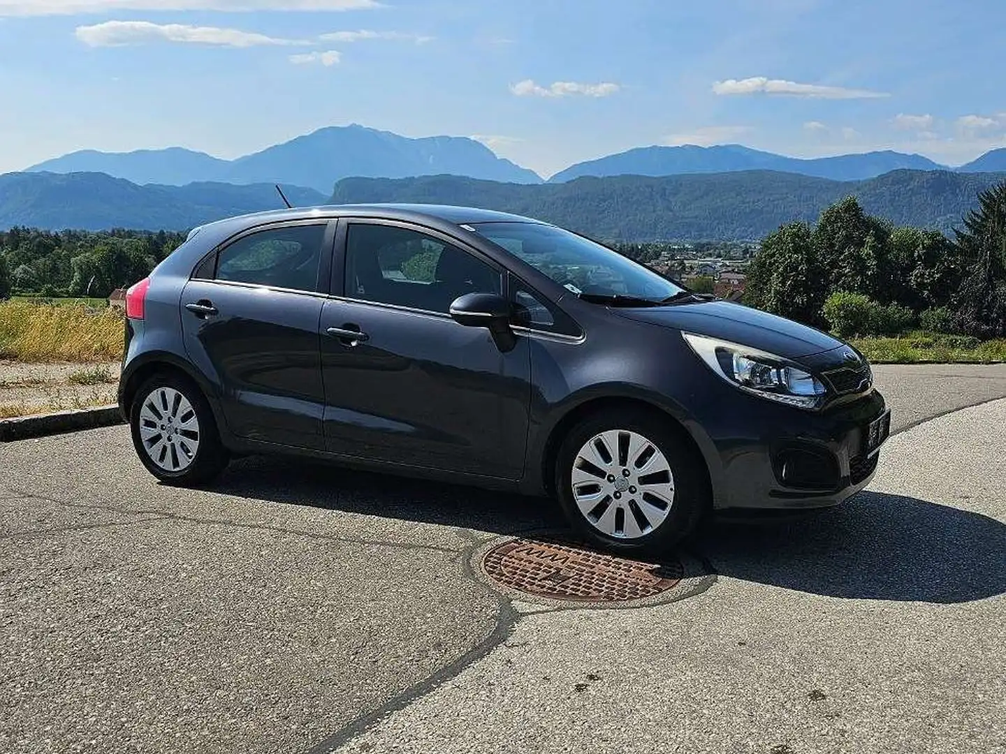 Kia Rio Rio 1,2 CVVT Motion Motion Grau - 1