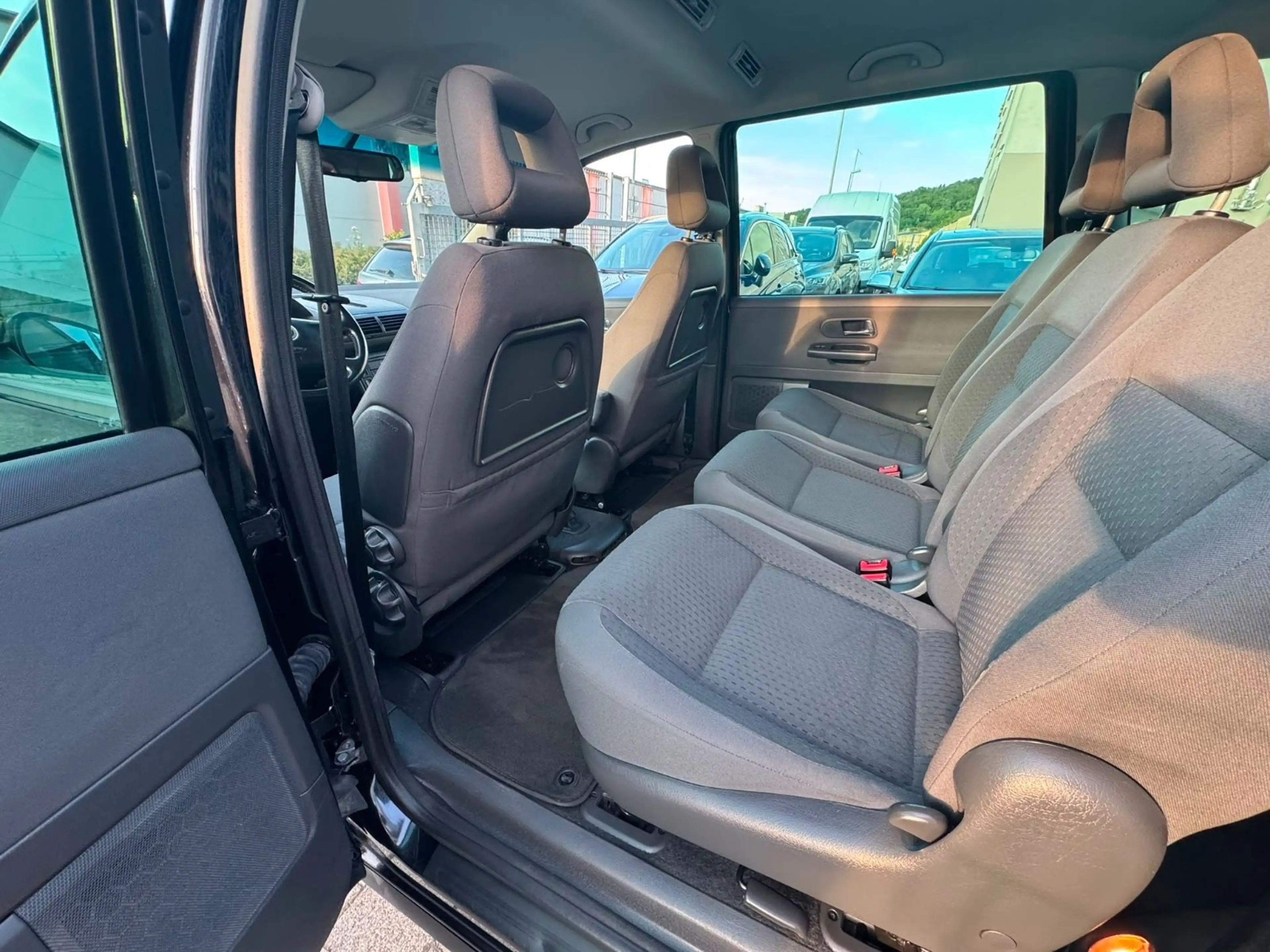 Volkswagen Sharan Comfortl. 1.8T Aut|XENON|STANDH|AHK|30TKM — photo 10