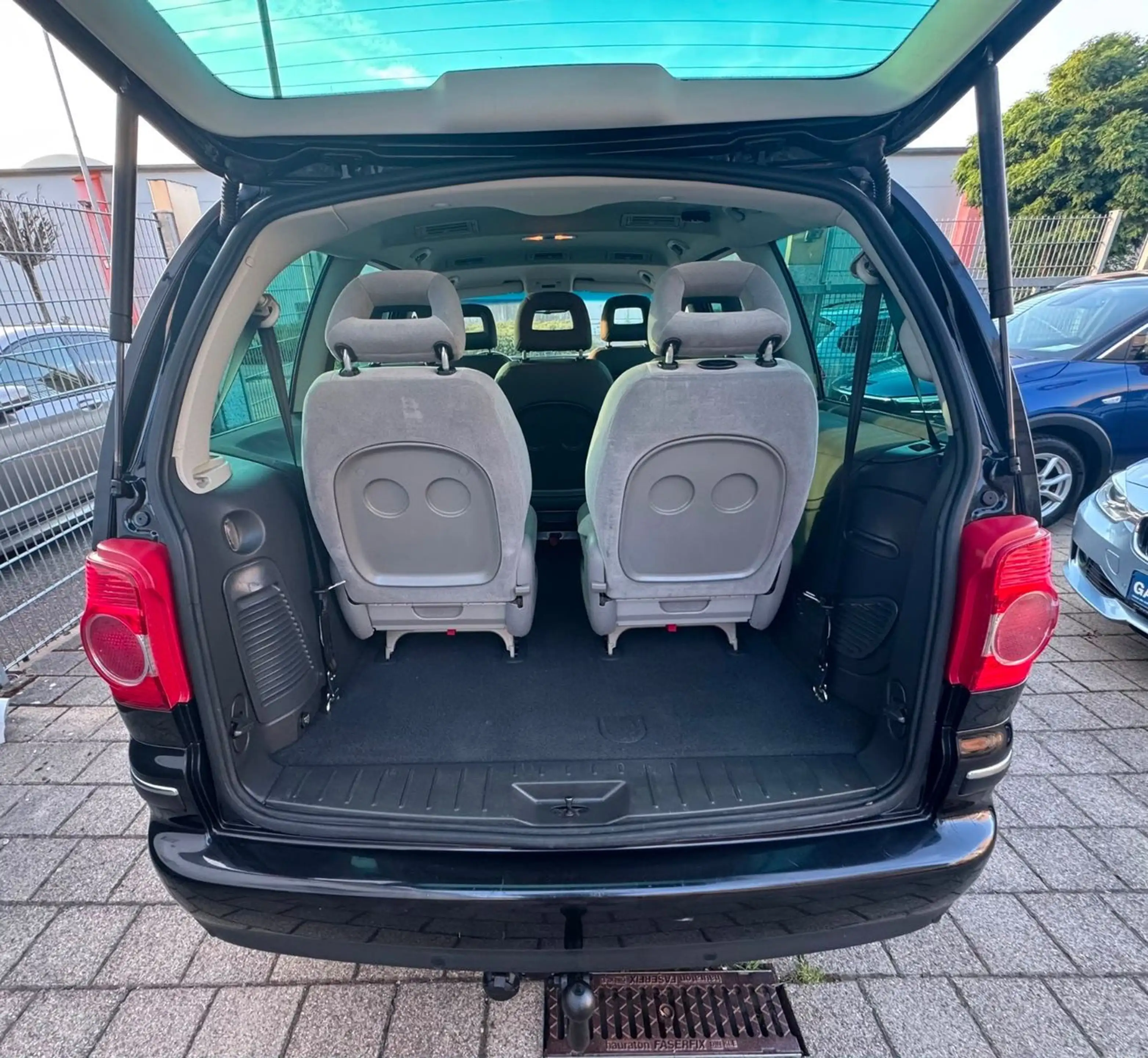 Volkswagen Sharan Comfortl. 1.8T Aut|XENON|STANDH|AHK|30TKM — photo 11