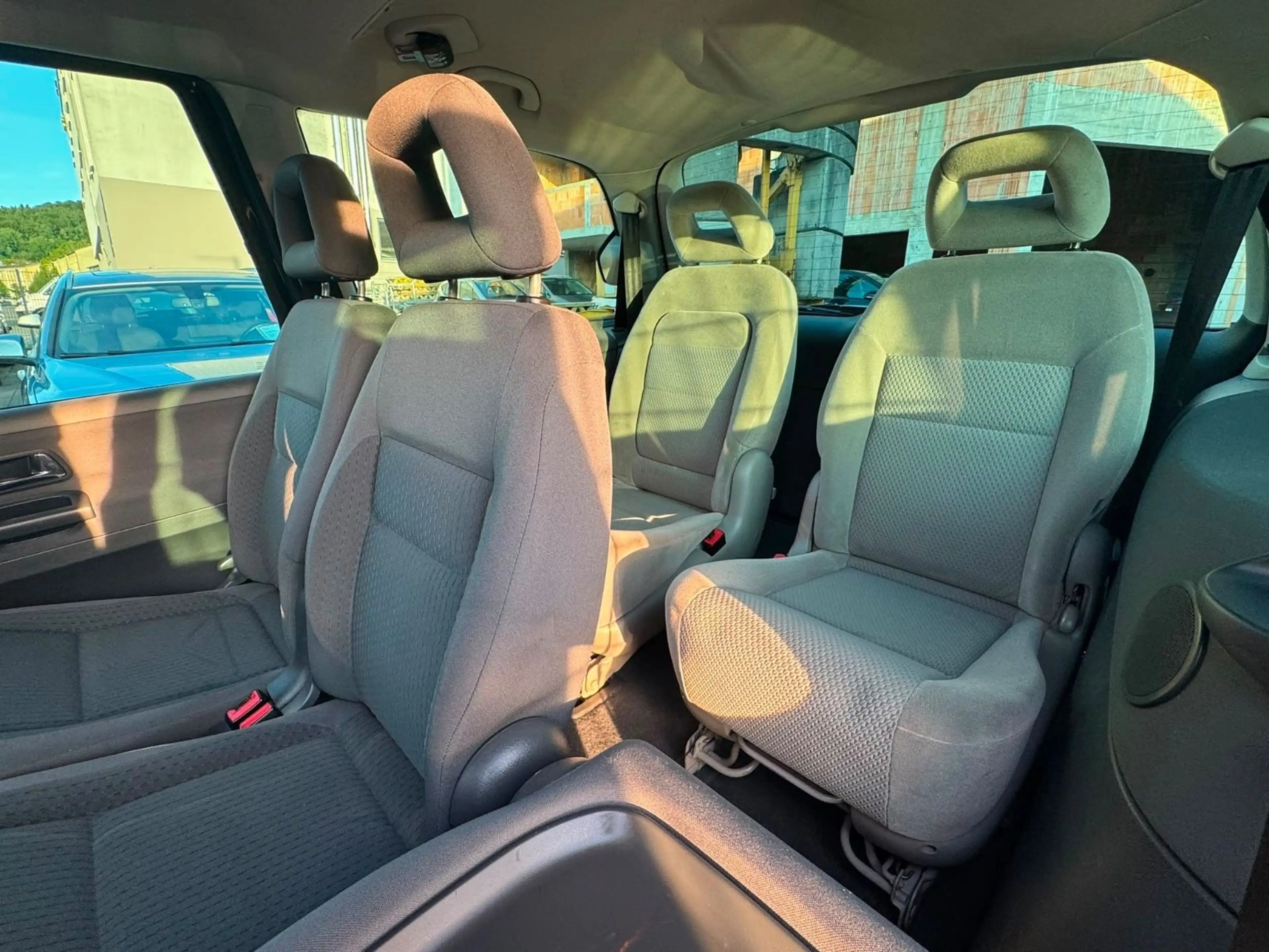Volkswagen Sharan Comfortl. 1.8T Aut|XENON|STANDH|AHK|30TKM — photo 12