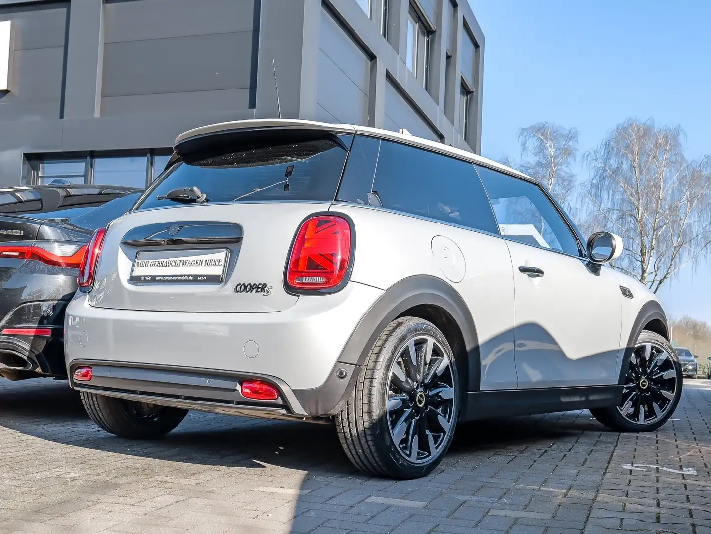 MINI Cooper SE HUD PANO ACC RFK NAVI Standh. LED DAB Grijs - 2