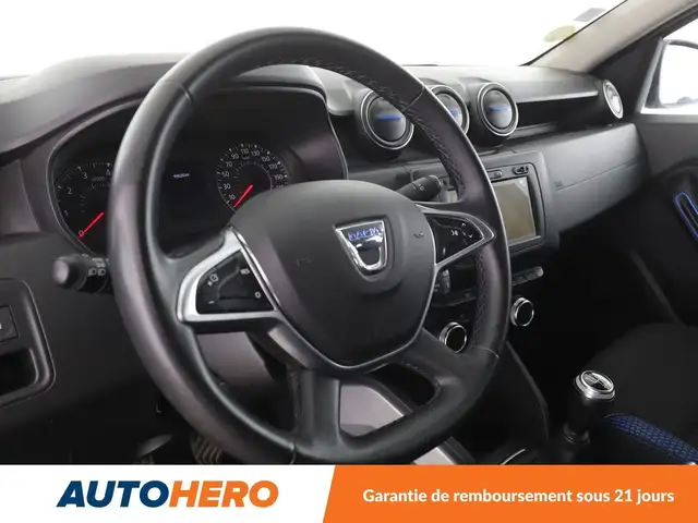Dacia Duster view 11