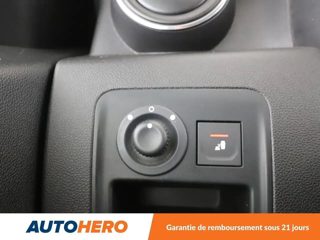 Dacia Duster — photo 28