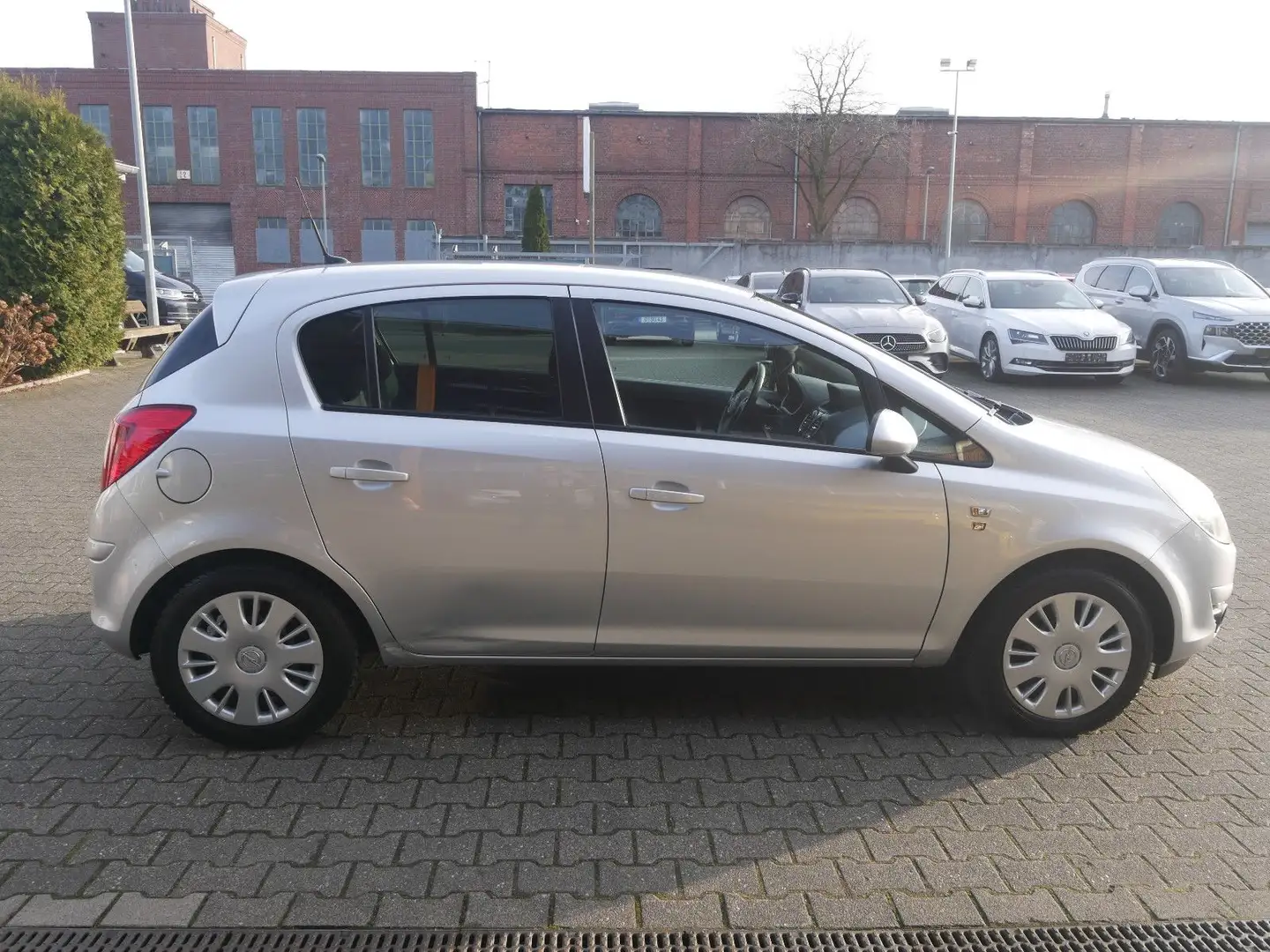 Opel Corsa D 1.3 CDTI ecoFLEX Edition "111 Jahre" Silber - 2