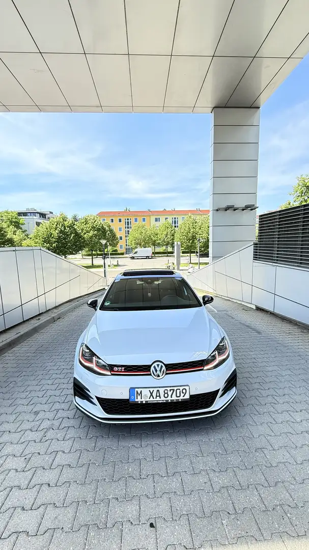 Volkswagen Golf GTI VW Golf 7 GTI Performance – 245 PS - 1