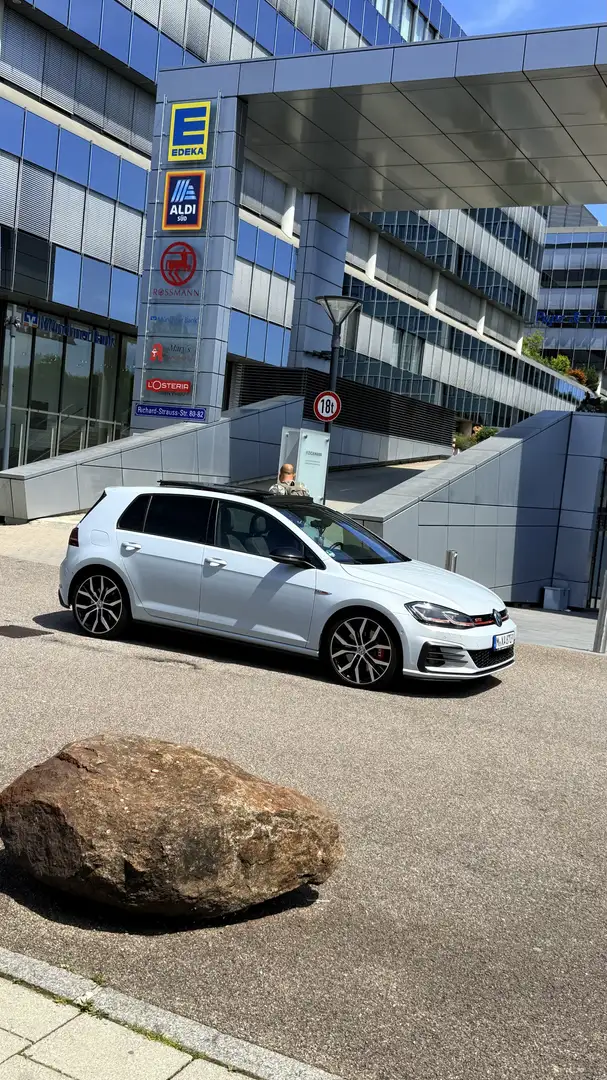 Volkswagen Golf GTI VW Golf 7 GTI Performance – 245 PS - 2