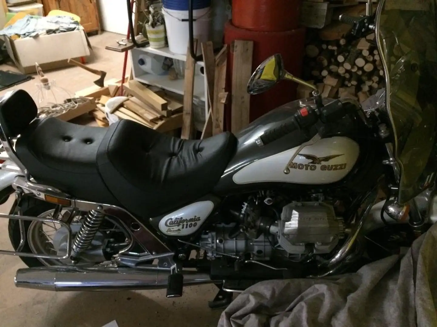 Moto Guzzi California 1100 Schwarz - 1