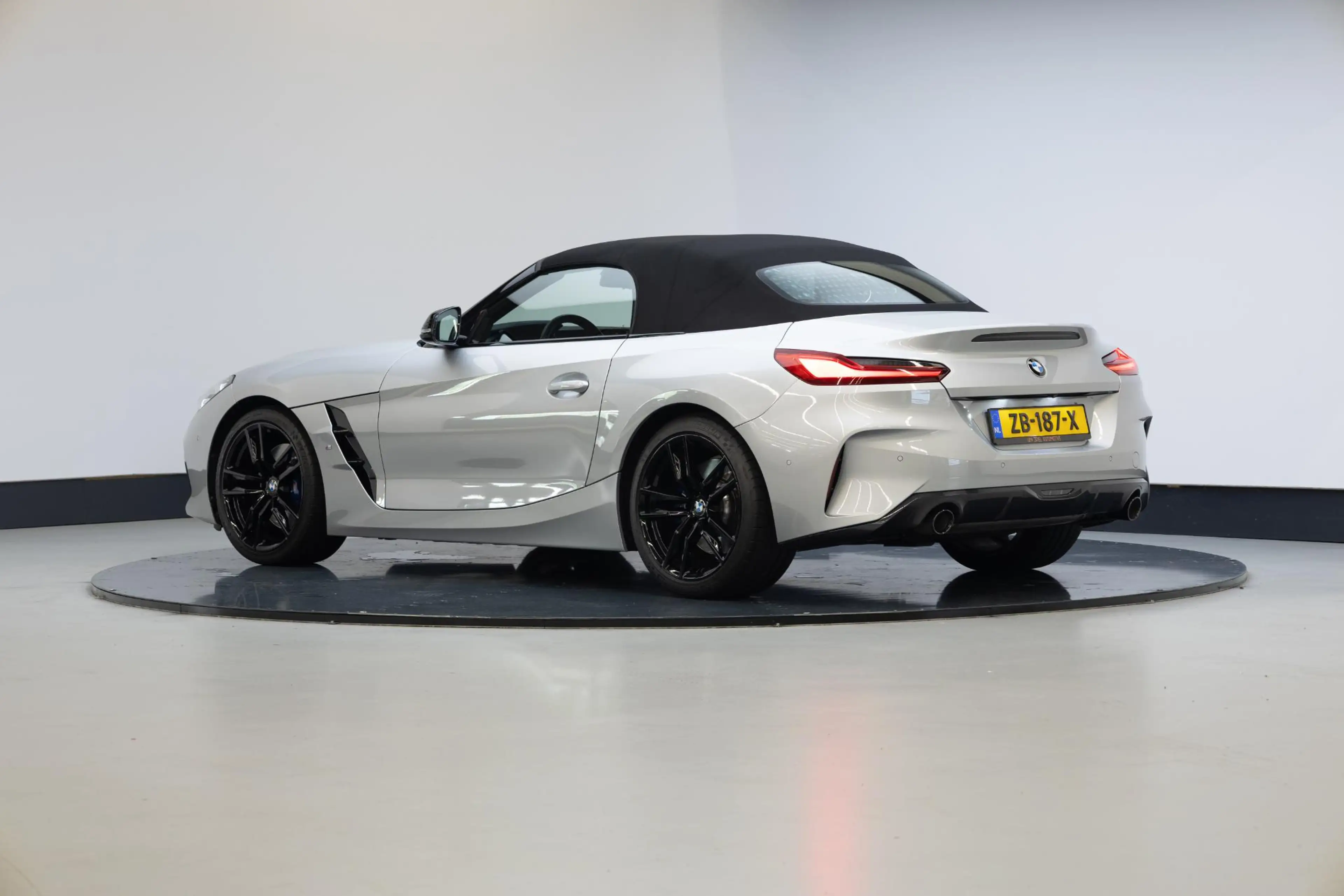 BMW Z4 Roadster sDrive30i High Executive Edition — photo 2