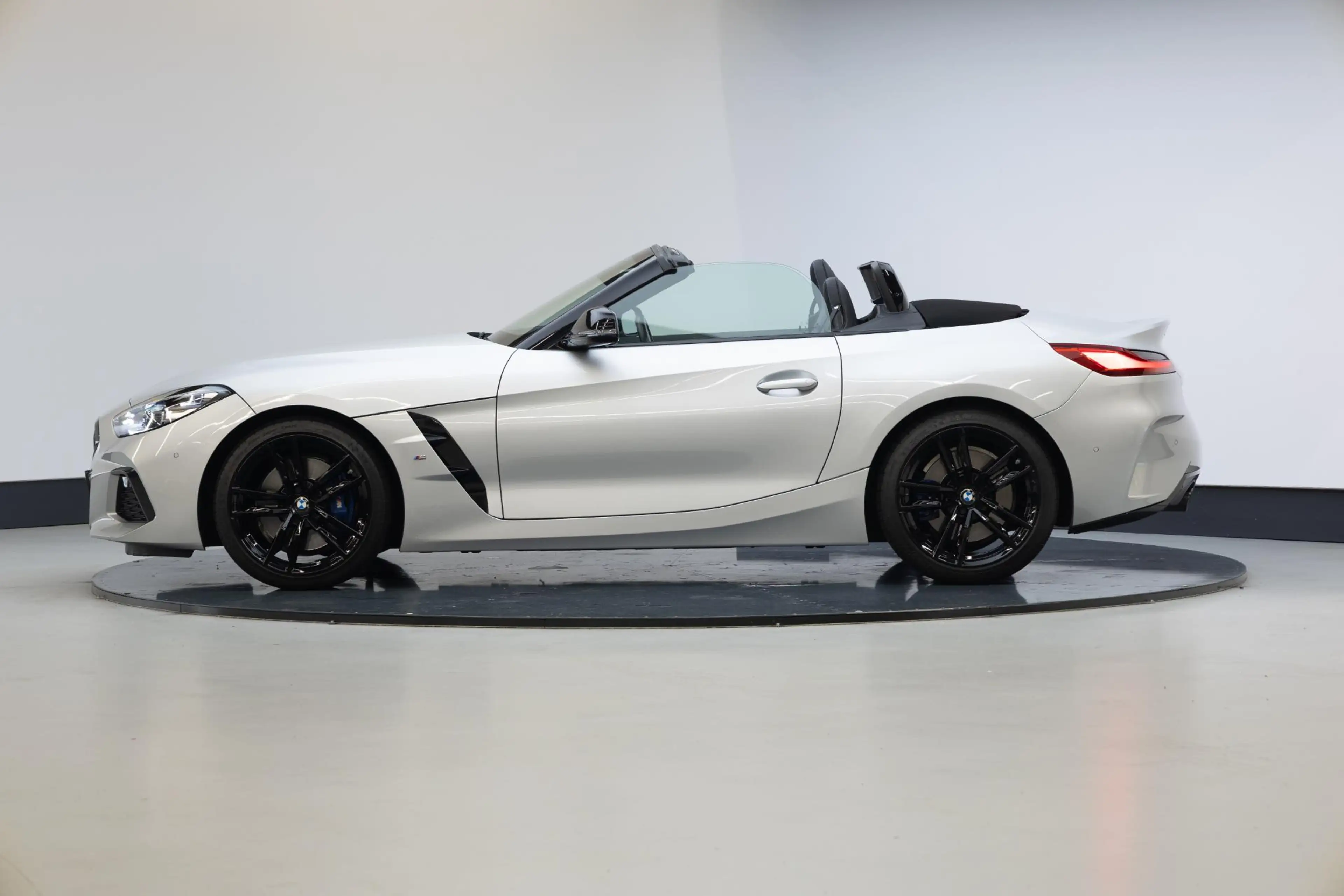 BMW Z4 Roadster sDrive30i High Executive Edition — photo 29