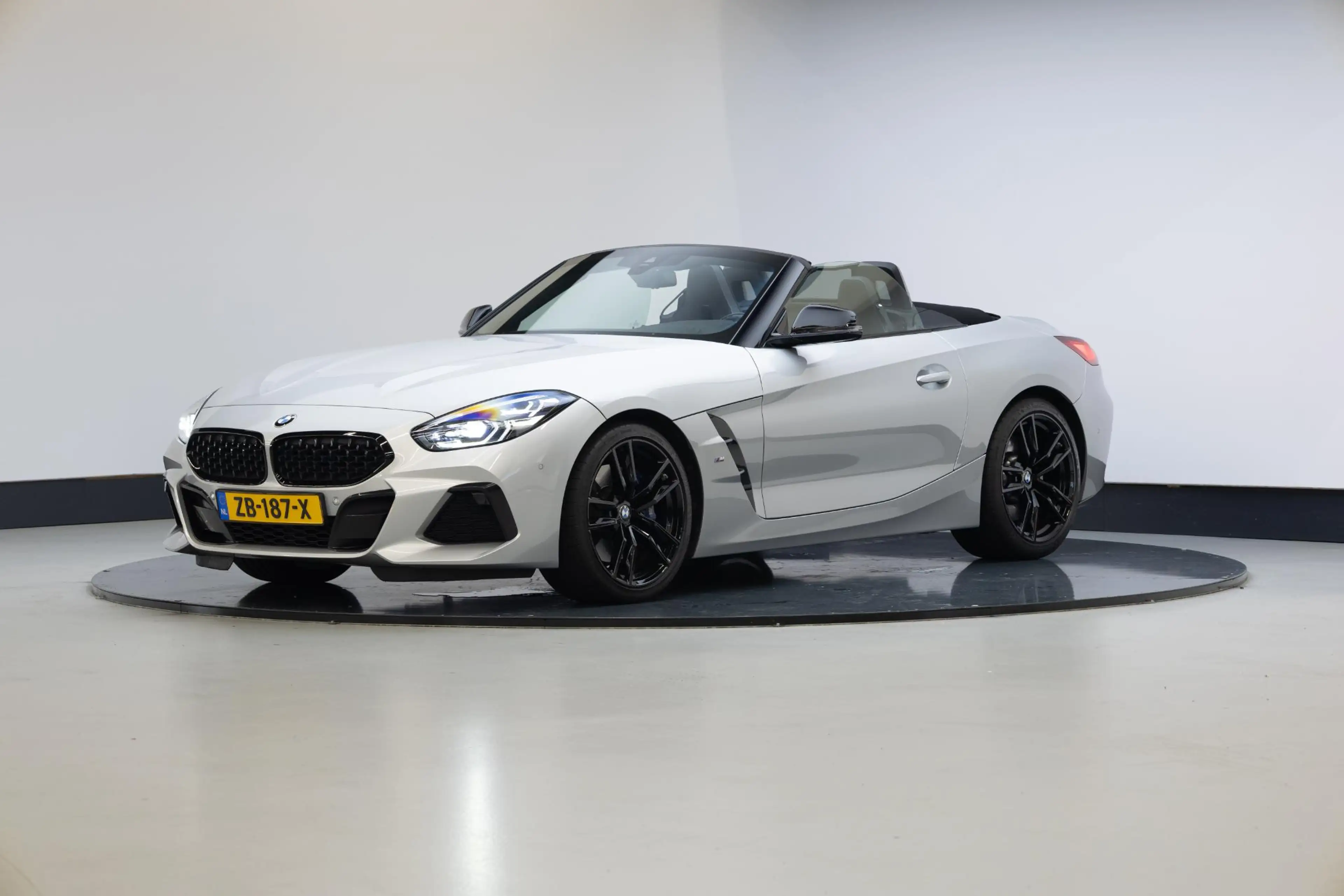 BMW Z4 Roadster sDrive30i High Executive Edition — photo 27